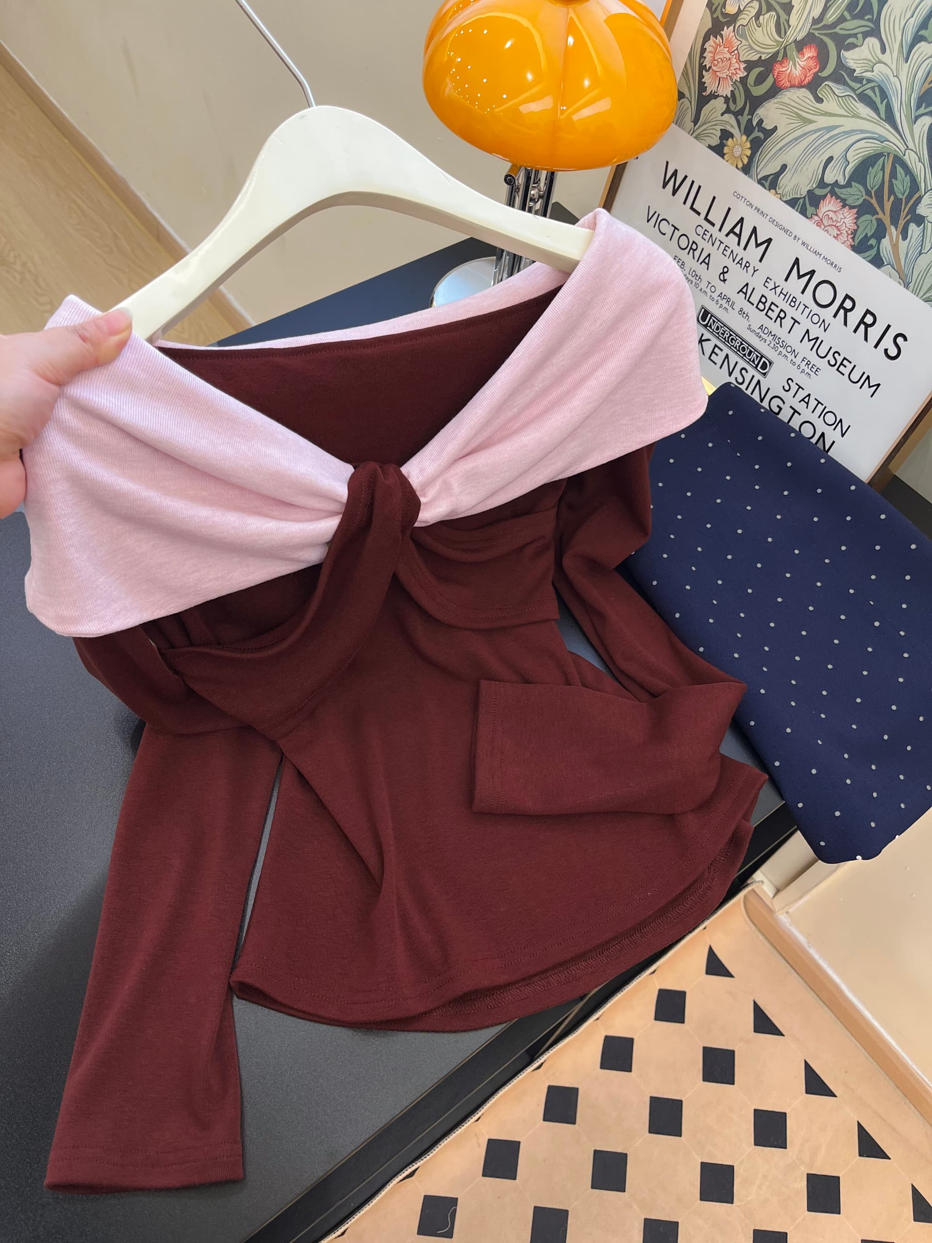실사 가을 겨울 작은 대중 디자인 센스 품격 맨위 한 부서 chic Chic 외국 가스 연령 감소 오프숄더 티셔츠 상세 이미지 3