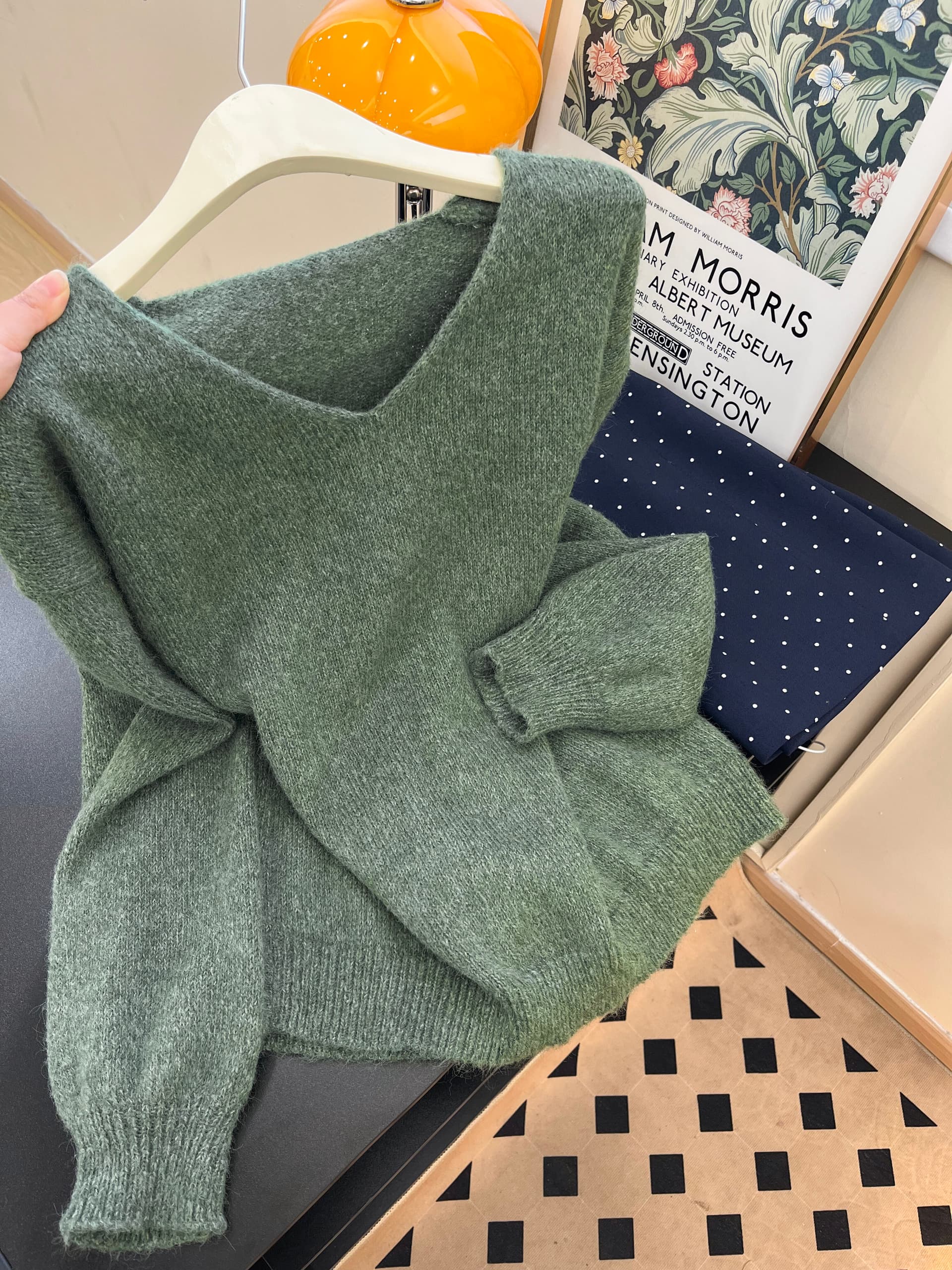 실사 부드러운 찹쌀 착용 가져 가라. 녹색 풀오버 V넥 여성 가을 겨울 느긋한 루즈핏 수 있습니다. 외출용 인사이드 가져 가라. 니트 맨위 상세 이미지 3