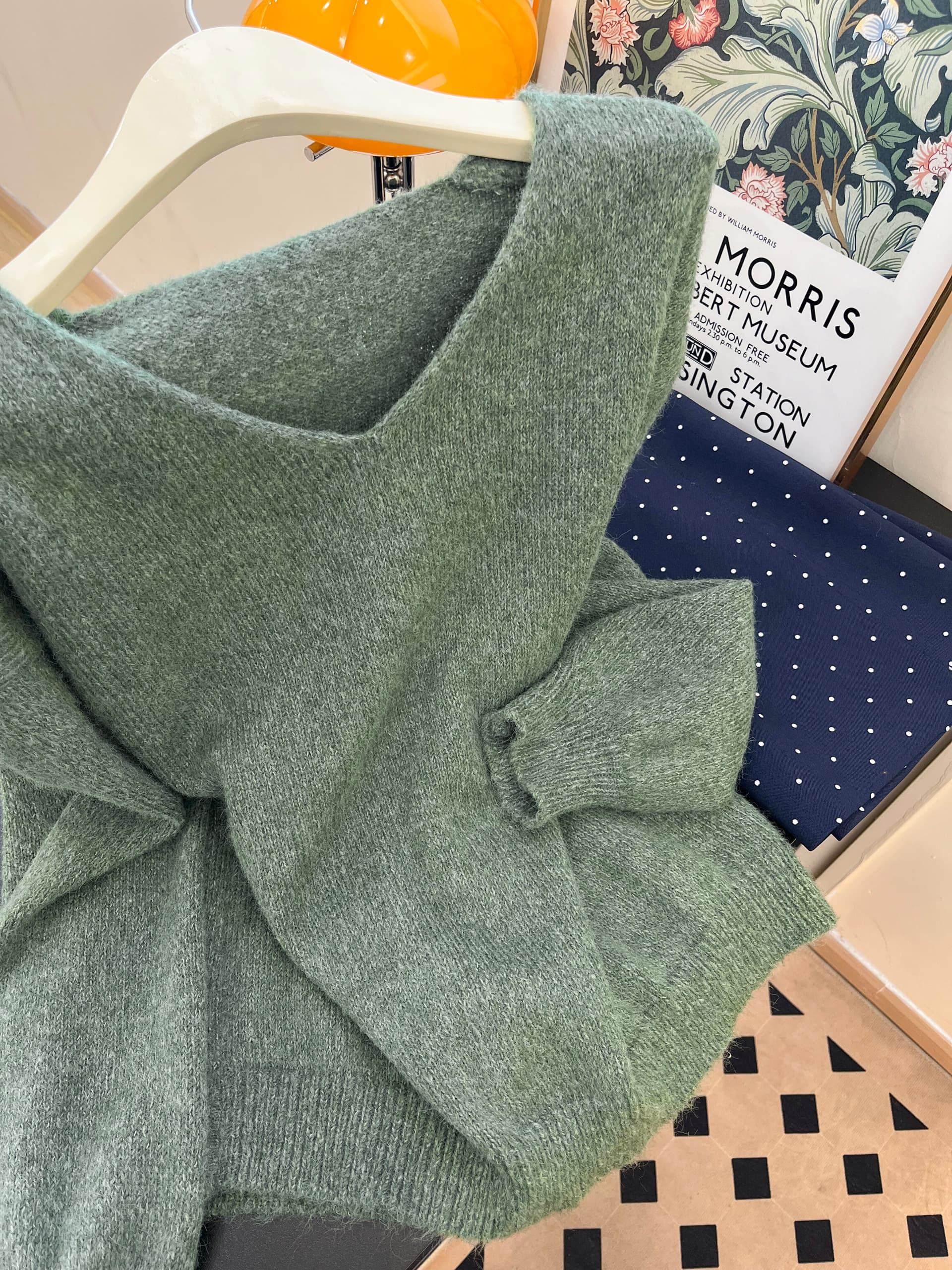 실사 부드러운 찹쌀 착용 가져 가라. 녹색 풀오버 V넥 여성 가을 겨울 느긋한 루즈핏 수 있습니다. 외출용 인사이드 가져 가라. 니트 맨위 상세 이미지 4