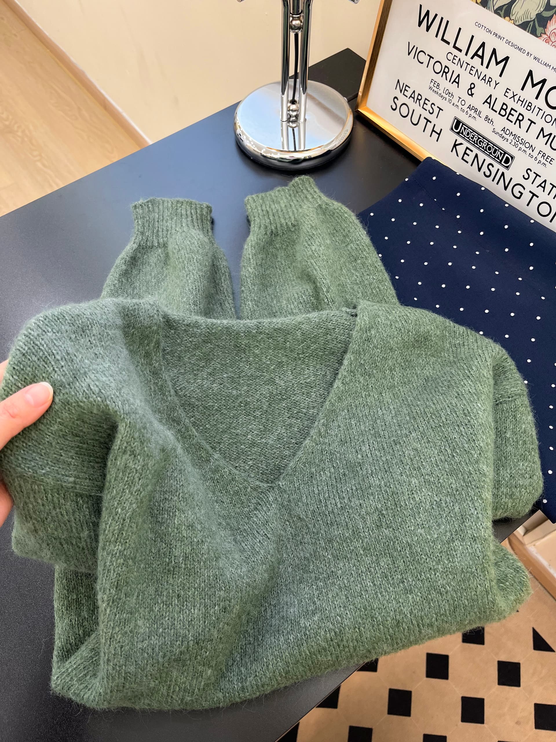 실사 부드러운 찹쌀 착용 가져 가라. 녹색 풀오버 V넥 여성 가을 겨울 느긋한 루즈핏 수 있습니다. 외출용 인사이드 가져 가라. 니트 맨위 상세 이미지 6