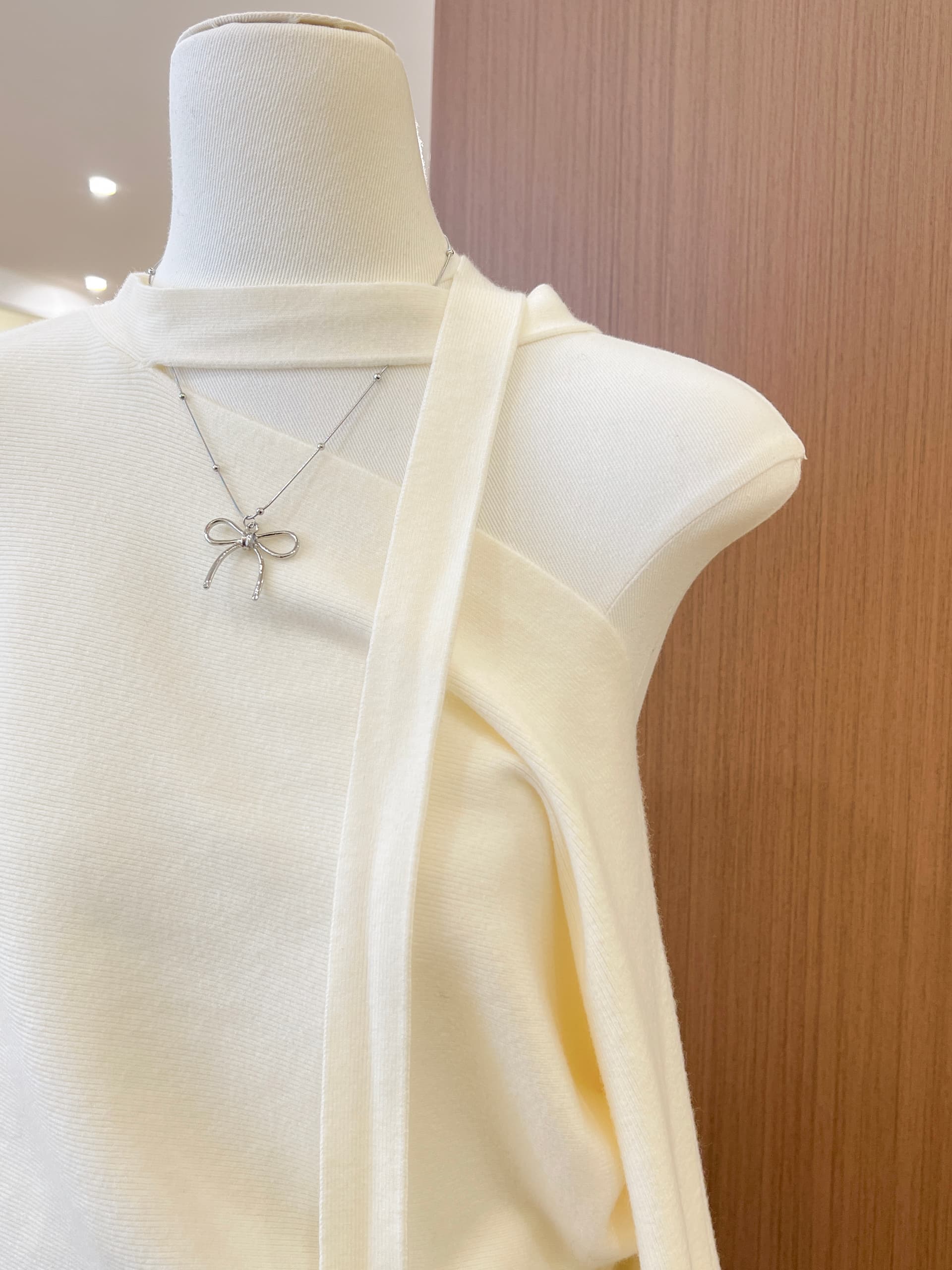 실사 한국 동대문 가을 겨울철 새로운 품격 비스듬한 어깨 몸매 가꾸기 다용도 슬림해 보이는 리본 니트 스웨터 여성 상세 이미지 7