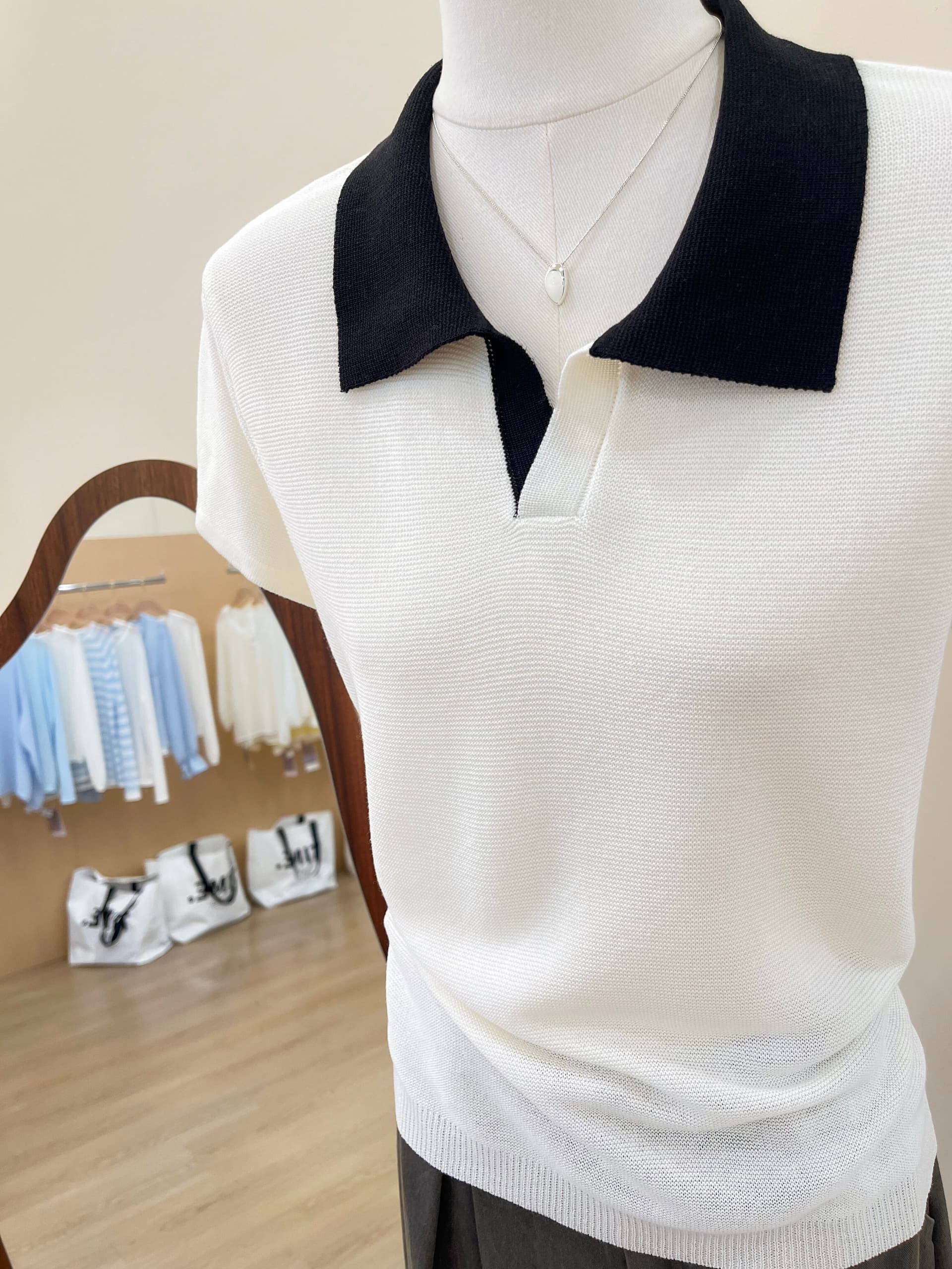 실사 한 부서 배색 패치워크 POLO 칼라 니트 반팔 티셔츠 여성 여름 품격 분위기 센스 긍정적 인 어깨 의류 상세 이미지 9