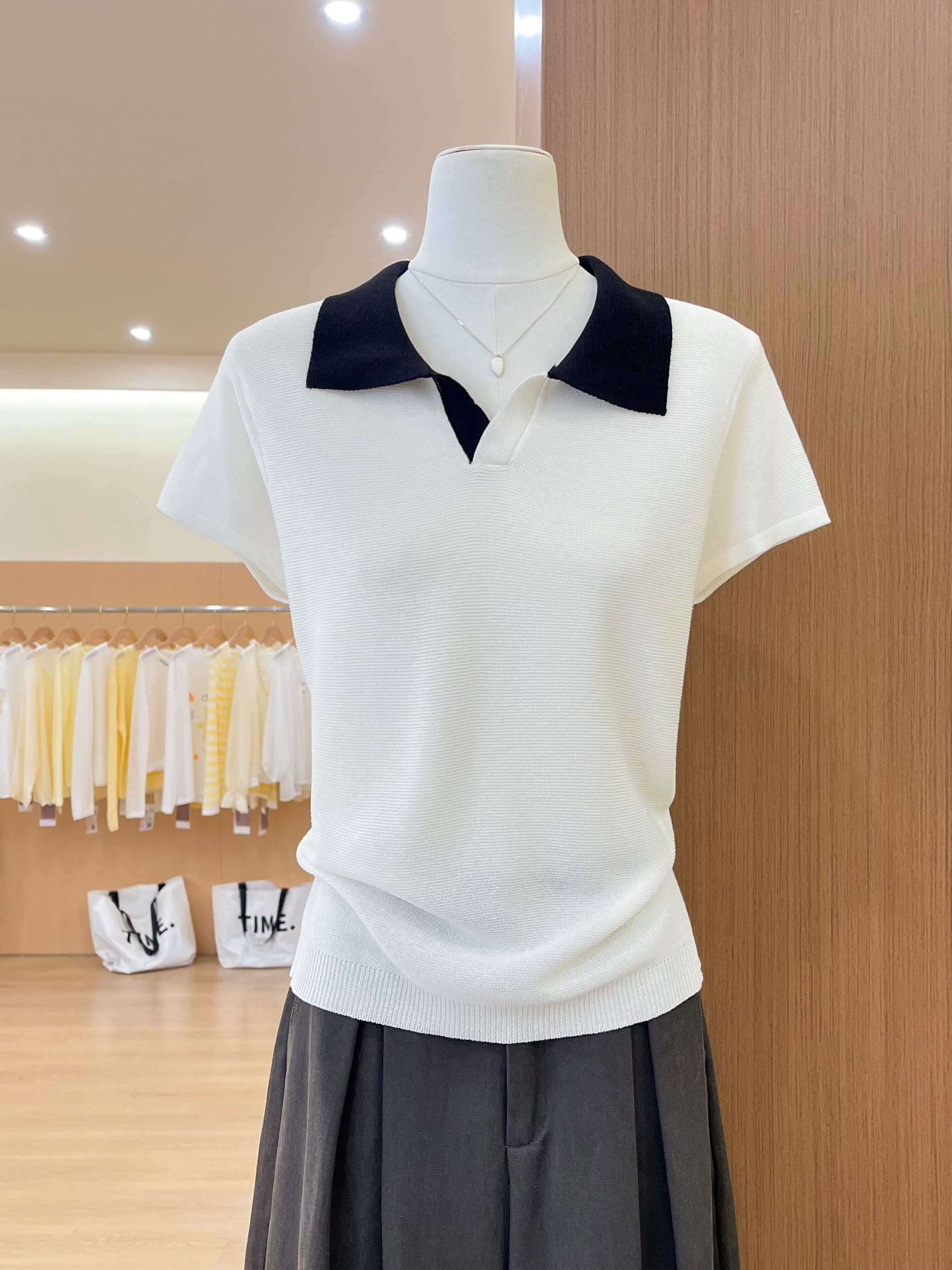 실사 한 부서 배색 패치워크 POLO 칼라 니트 반팔 티셔츠 여성 여름 품격 분위기 센스 긍정적 인 어깨 의류 상세 이미지 13