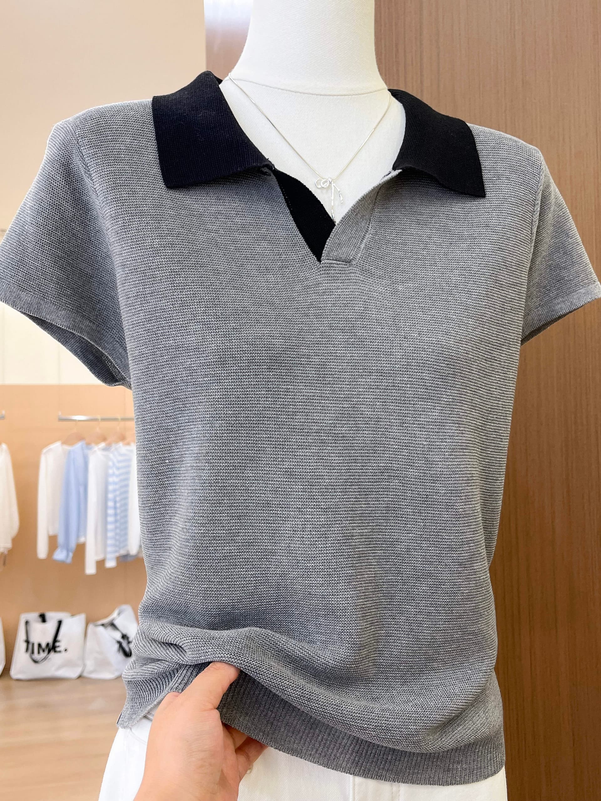 실사 한 부서 배색 패치워크 POLO 칼라 니트 반팔 티셔츠 여성 여름 품격 분위기 센스 긍정적 인 어깨 의류 상세 이미지 16