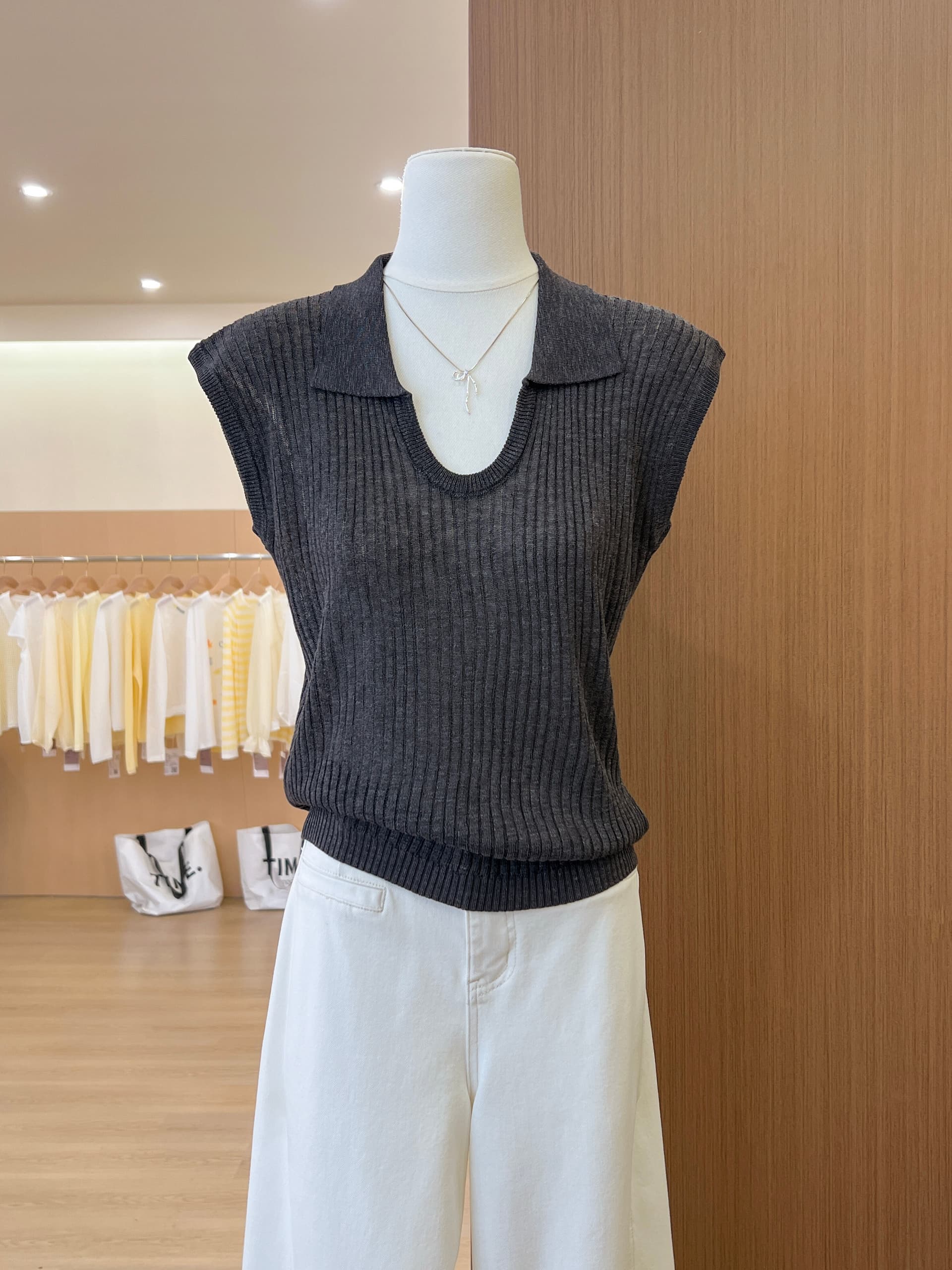 실사 니트 polo 칼라 구덩이 기사 민소매 조끼 여성 2026 여름 새로운 몸매 가꾸기 슬림해 보이는 품격 맨위 상세 이미지 18