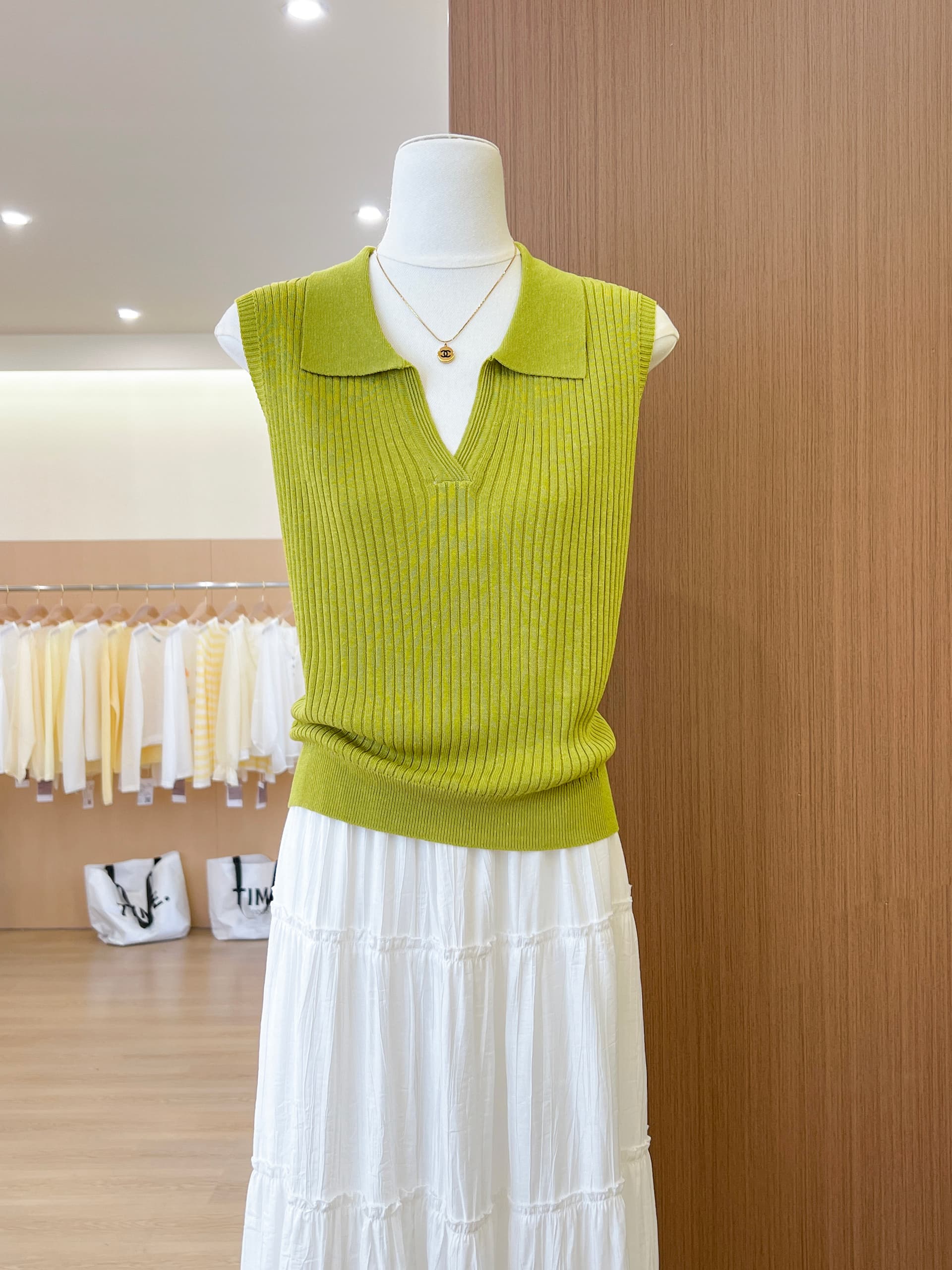 실사 여름 POLO 칼라 민소매 미니멀리즘 슬림해 보이는 조끼 여성 한 부서 몸매 가꾸기 슬림해 보이는 캐주얼 맨위 상세 이미지 13