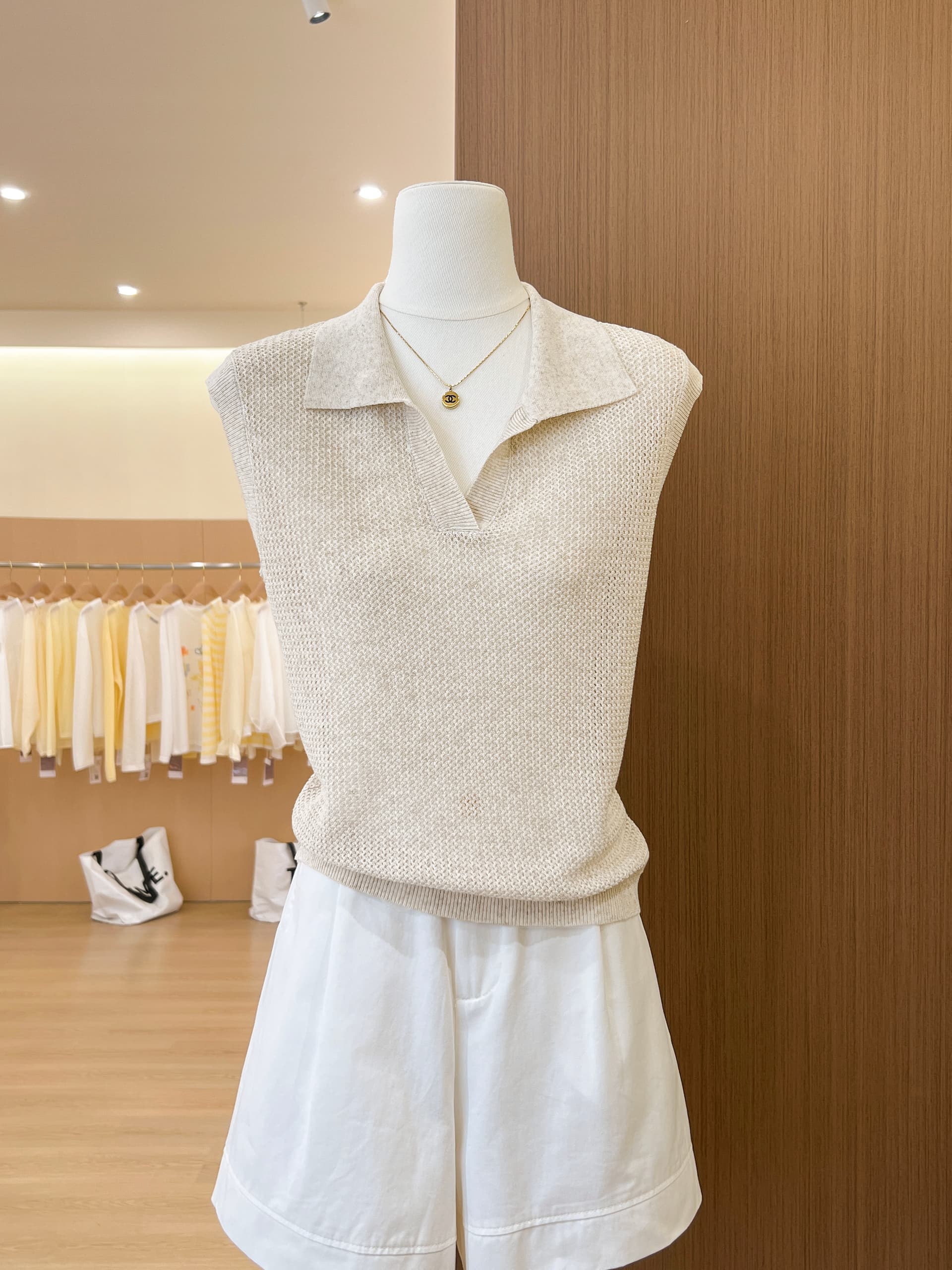 실사 POLO 칼라 홀로우 아웃 조끼 티셔츠 여성 여름 오래된 돈 바람 느긋한 루즈핏 미니멀리즘 어깨 V넥 민소매 맨위 이미지 3