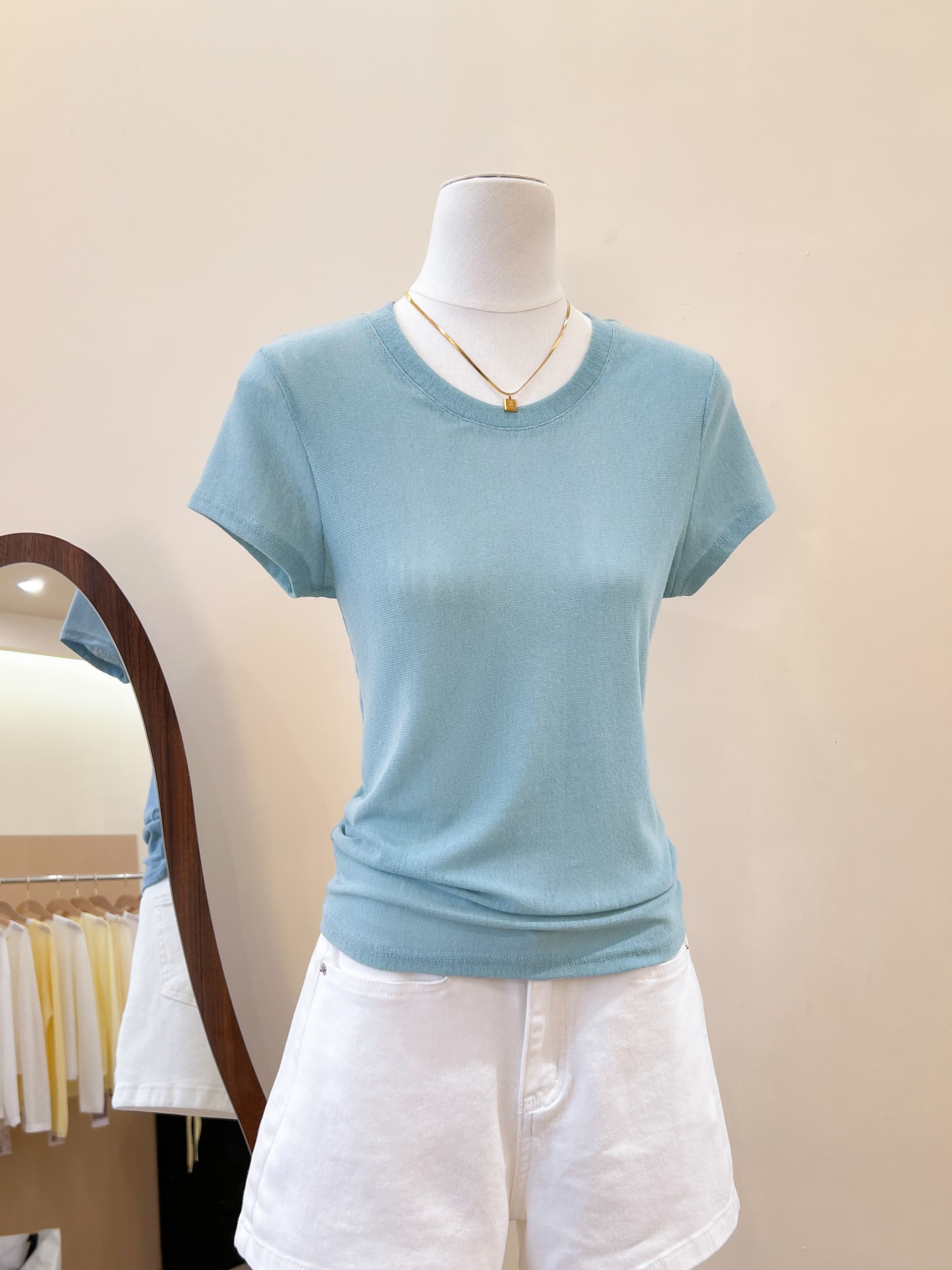 실사 독립적 인 스페셜 조각 뒤로 홀로우 아웃 작은 셔츠 펌프 Pleat 반팔 티셔츠 여성 의류 여름 외국 가스 고귀한 맨위 상세 이미지 14