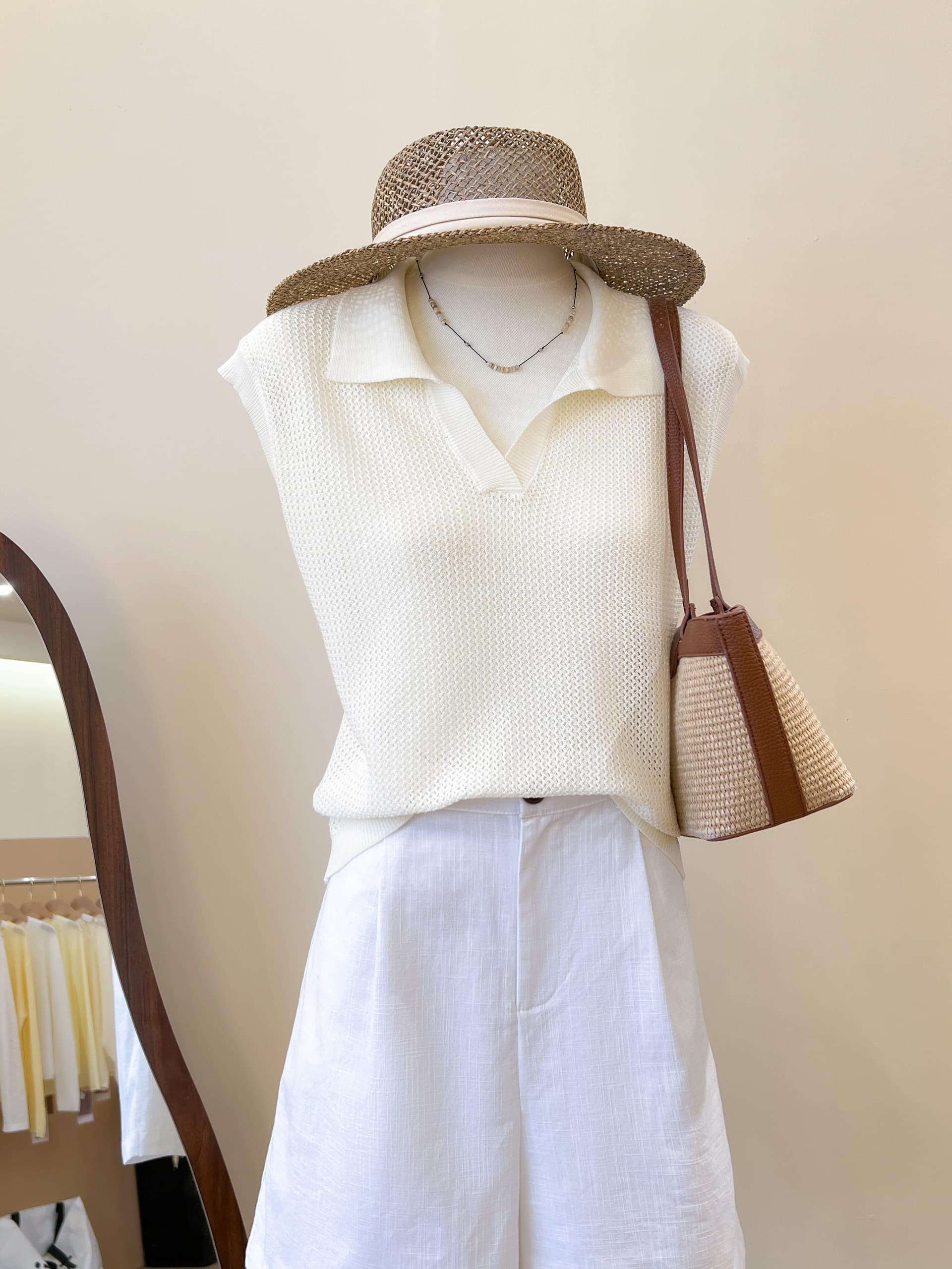 실사 POLO 칼라 홀로우 아웃 조끼 티셔츠 여성 여름 오래된 돈 바람 느긋한 루즈핏 미니멀리즘 어깨 V넥 민소매 맨위 상세 이미지 7