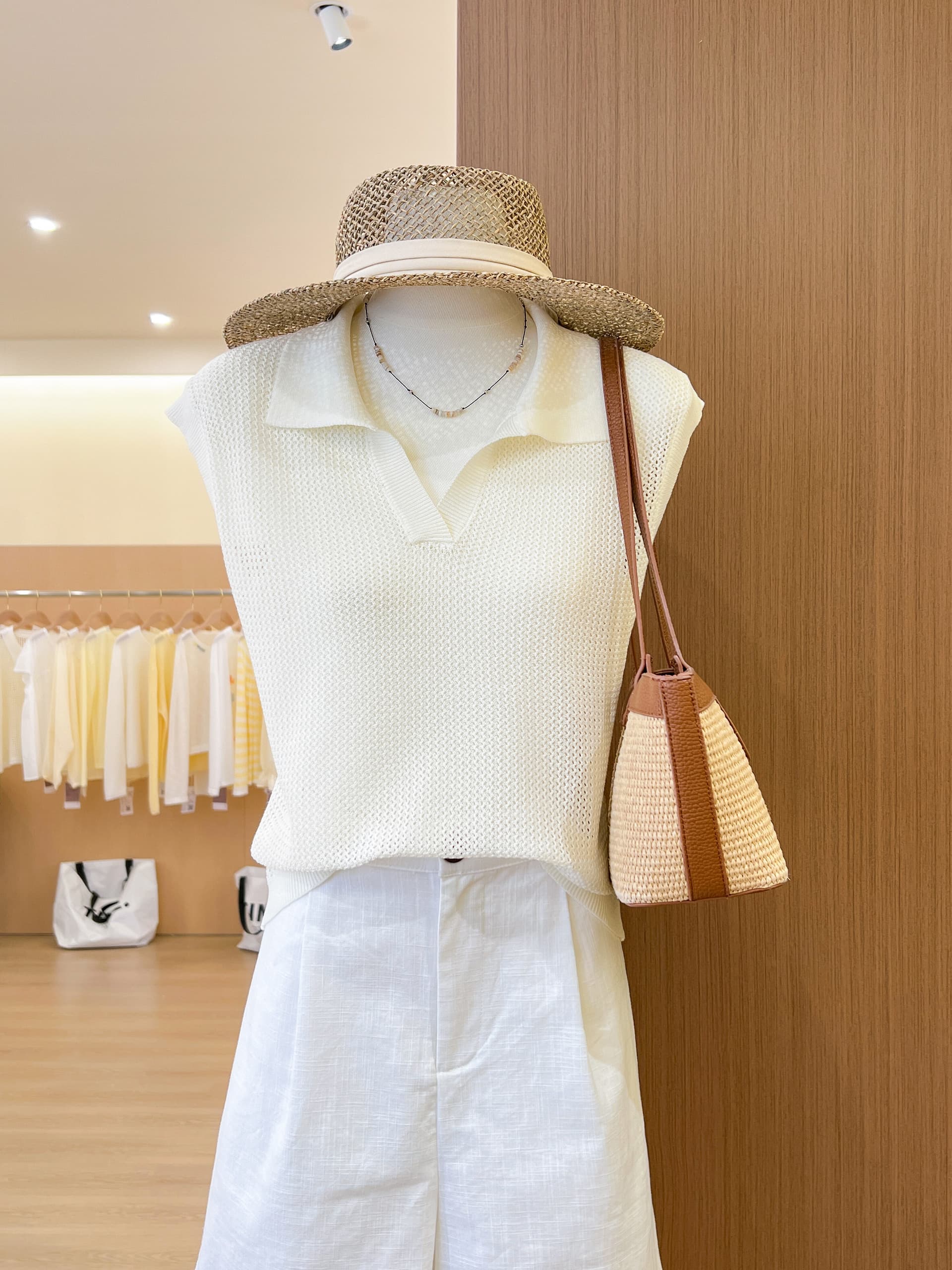 실사 POLO 칼라 홀로우 아웃 조끼 티셔츠 여성 여름 오래된 돈 바람 느긋한 루즈핏 미니멀리즘 어깨 V넥 민소매 맨위 상세 이미지 9
