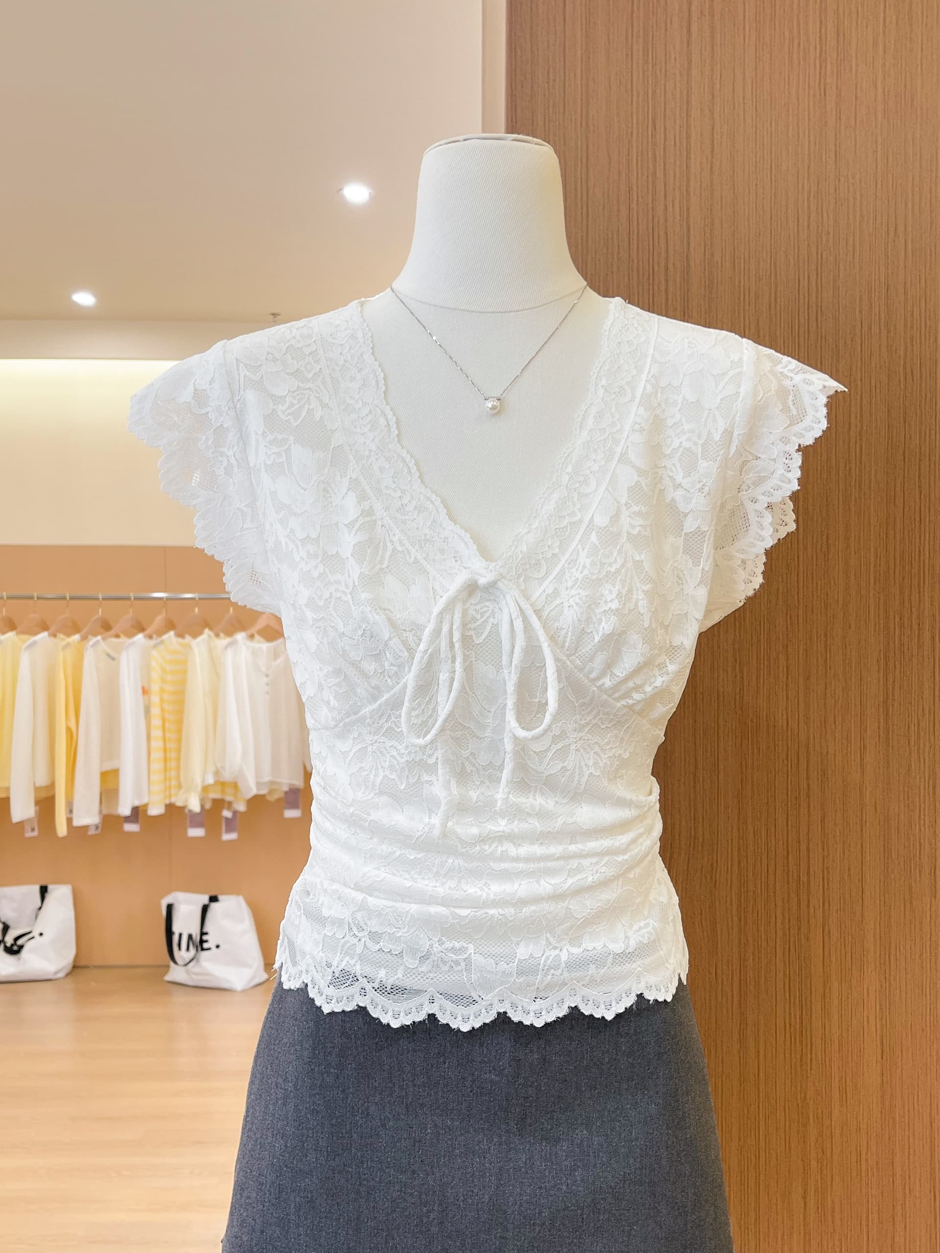 실사 고유 한 아름다운 레이스 레이스업 V넥 얇은 작은 맨위 여름 여성 의류 핑크색 마이크로 ~을 통해 주름 반팔 셔츠 이미지 3