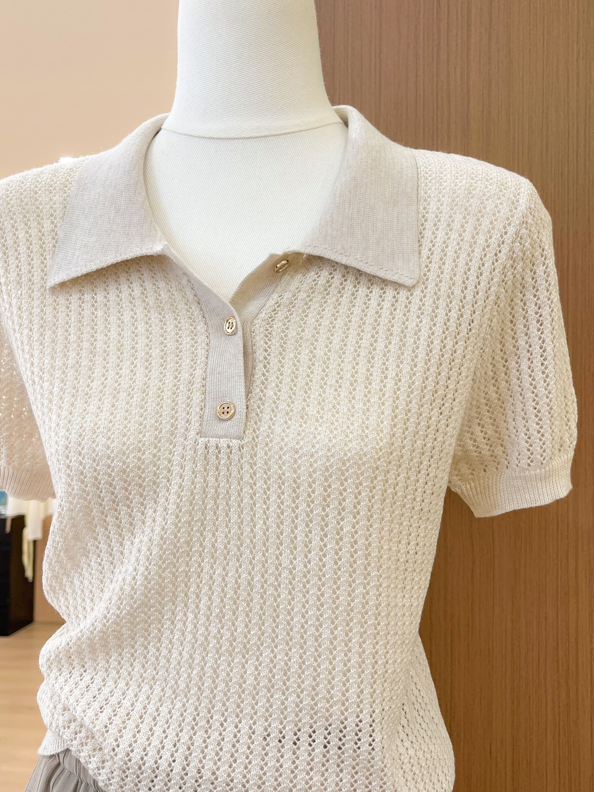 실사 한 부서 품격 POLO 칼라 홀로우 아웃 반팔 티셔츠 여성 여름 몸매 가꾸기 슬림해 보이는 니트 스웨터 긍정적 인 어깨 의류 상세 이미지 9