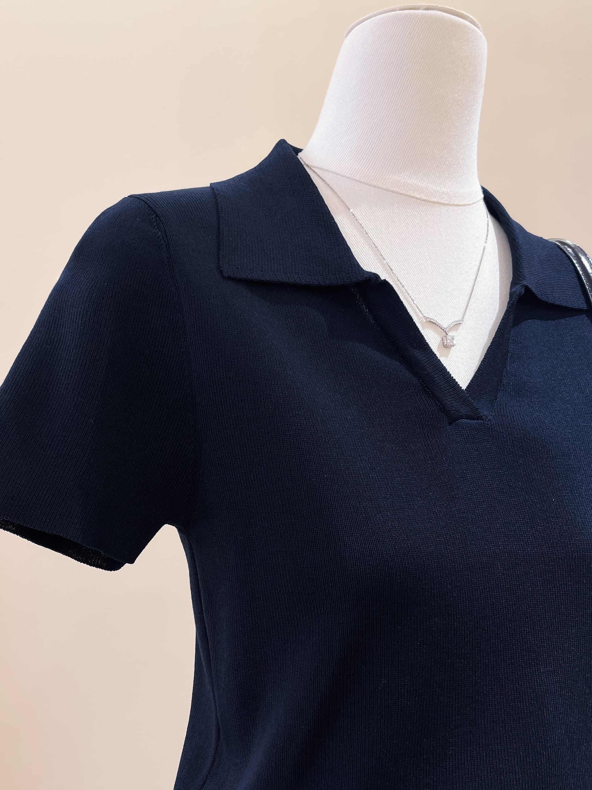 실사 오래된 돈 바람 착용 가져 가라. POLO 칼라 파란색 니트 반팔 티셔츠 여성 여름 품격 얼음 실크 긍정적 인 어깨 의류 상세 이미지 6