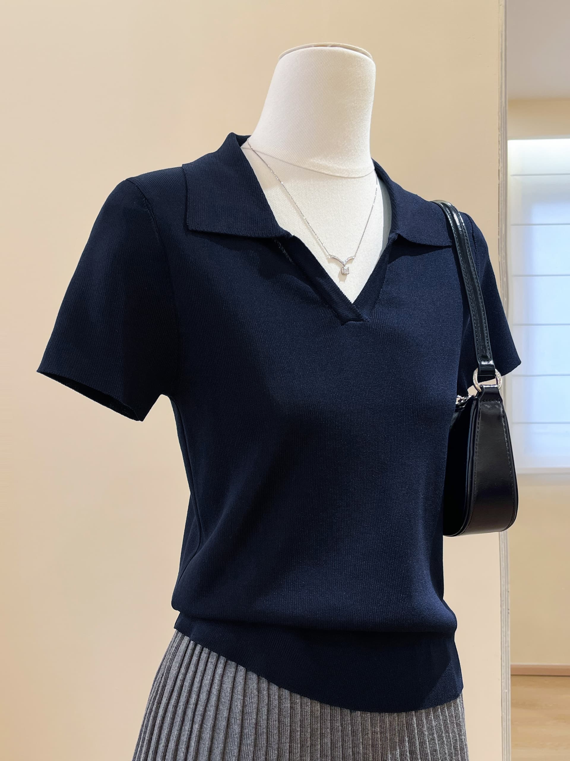 실사 오래된 돈 바람 착용 가져 가라. POLO 칼라 파란색 니트 반팔 티셔츠 여성 여름 품격 얼음 실크 긍정적 인 어깨 의류 상세 이미지 8