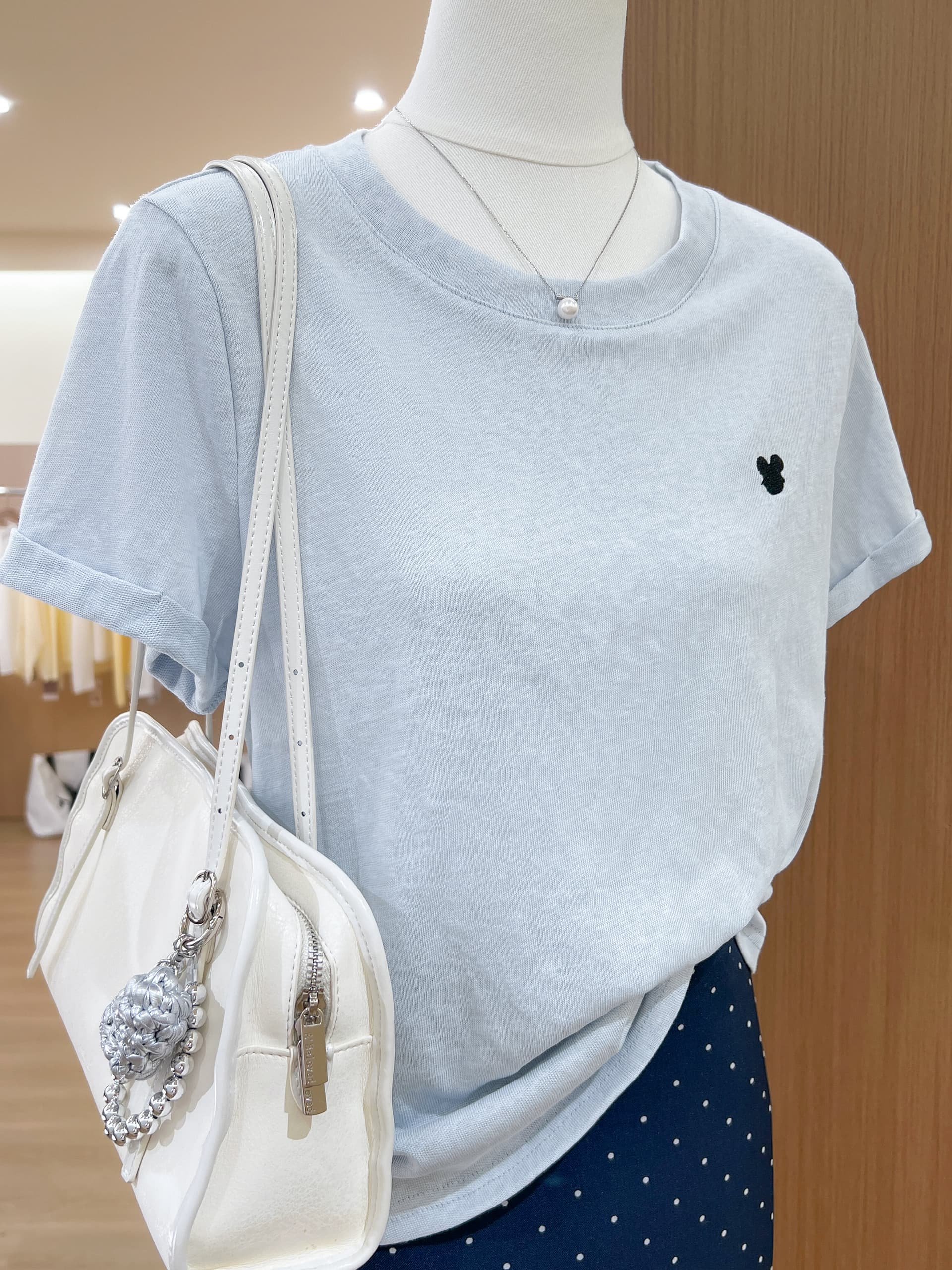 실사 아름다운 파란색 나가라. 작은 셔츠 자수 반팔 티셔츠 여성 의류 여름 새로운 조수 브랜드 외국 가스 고귀한 맨위 상세 이미지 6