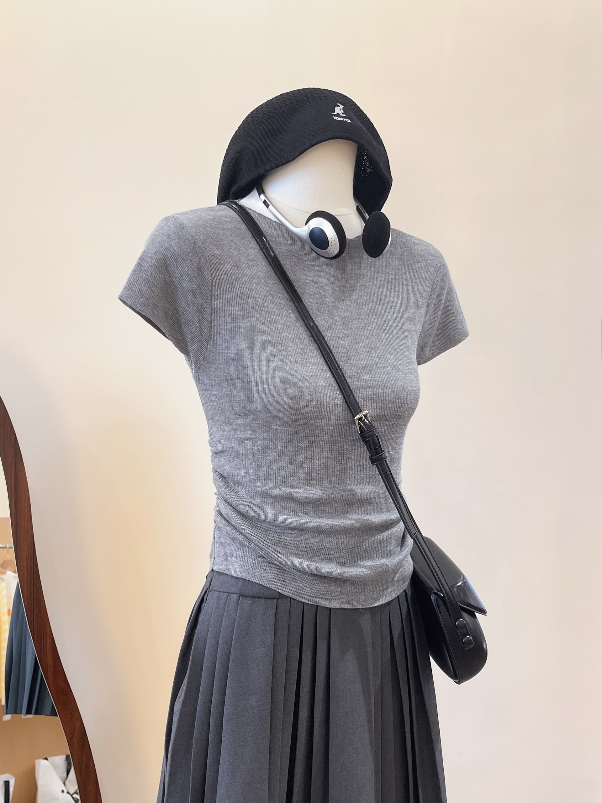 실사 라운드 넥 펌프 Pleat 다용도 패션 순수한 욕망 쇼트 스타일 몸매 가꾸기 슬림해 보이는 니트 스웨터 여성 티셔츠 맨위 이미지 4