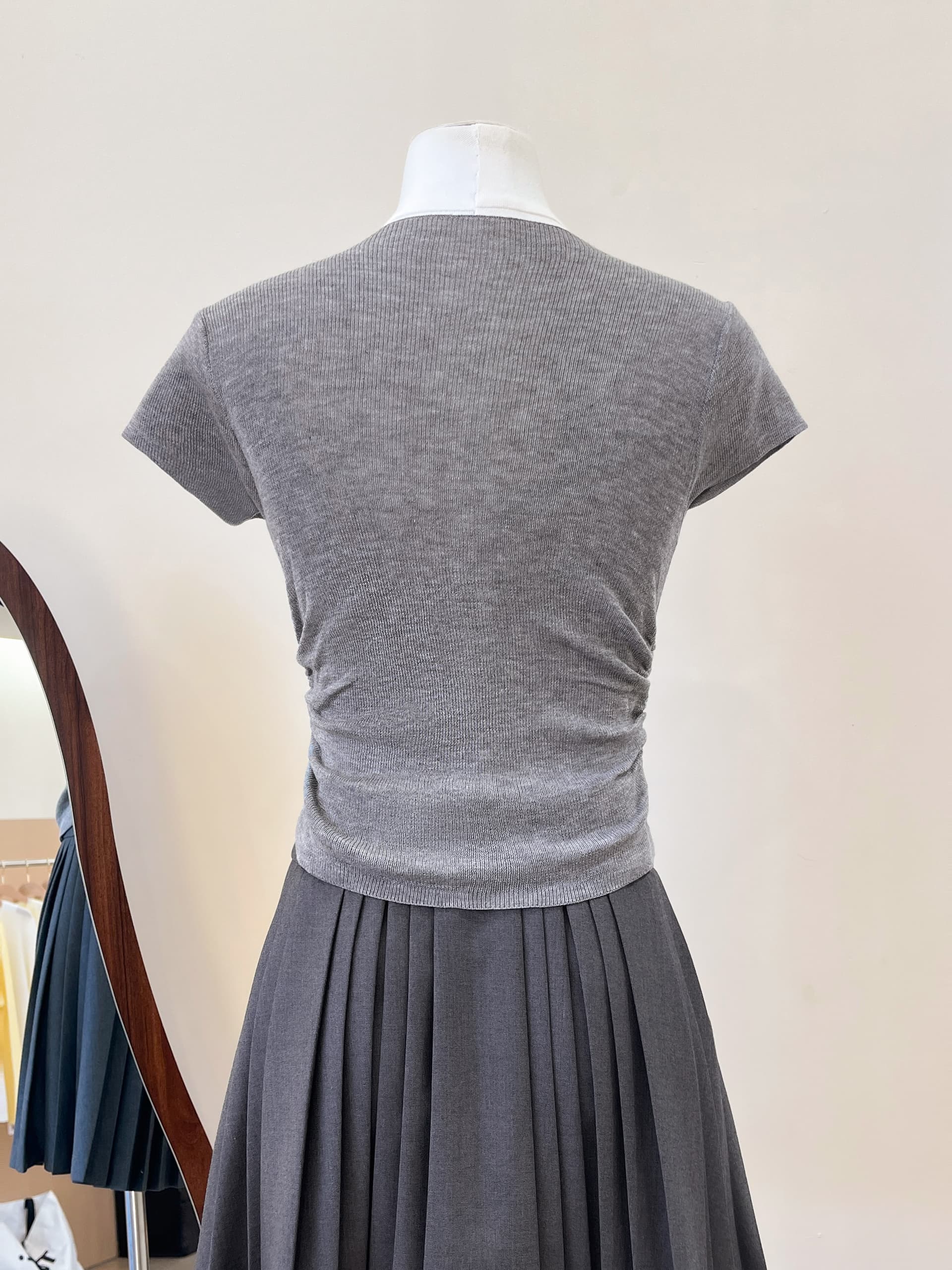 실사 라운드 넥 펌프 Pleat 다용도 패션 순수한 욕망 쇼트 스타일 몸매 가꾸기 슬림해 보이는 니트 스웨터 여성 티셔츠 맨위 상세 이미지 7