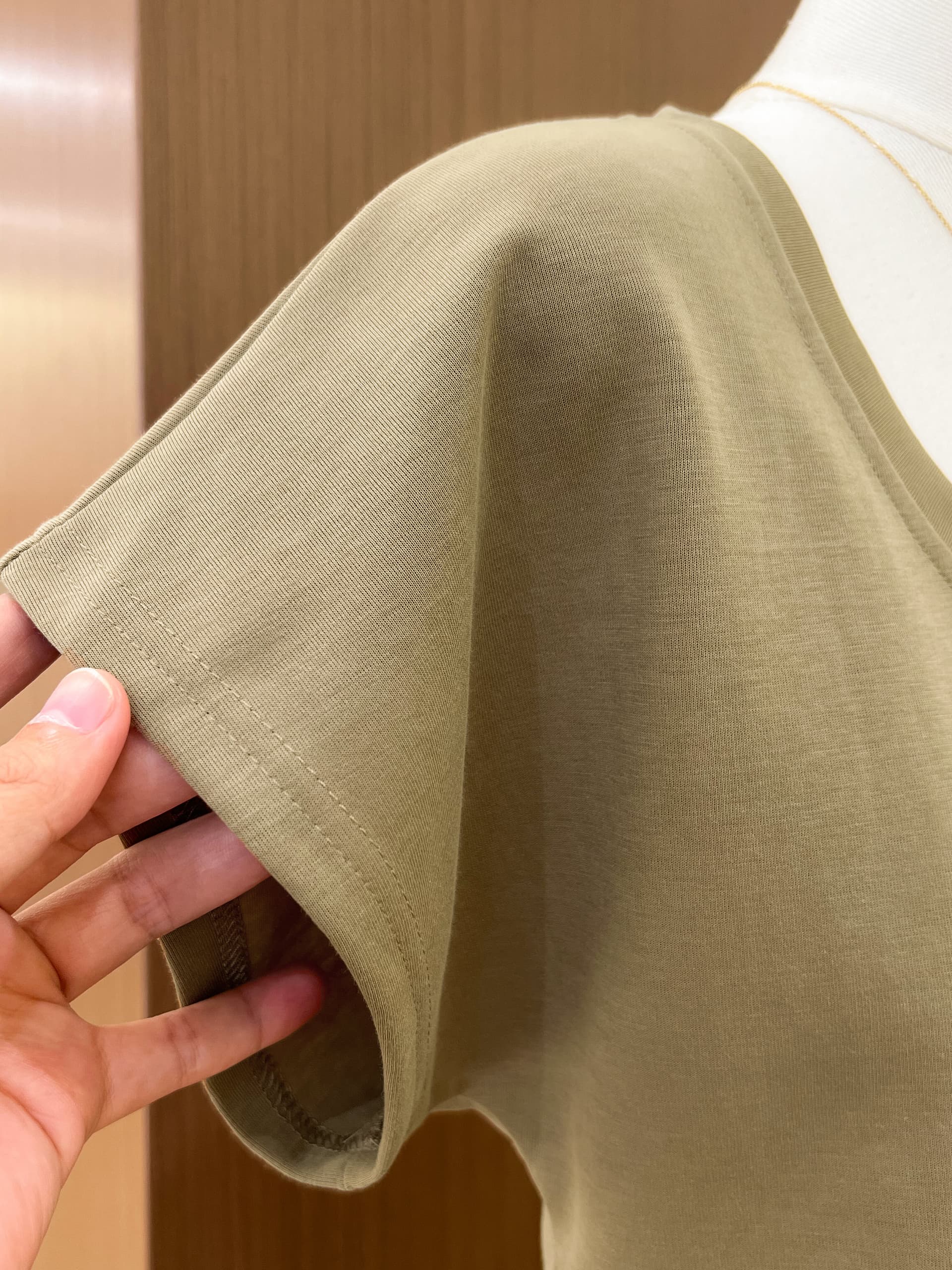 실사 종이 사람들 착용 가져 가라. u 칼라 가을 어깨 반팔 티셔츠 여성 여름 느긋한 바람 작은 날다 소매 쇼트 스타일 쇄골 맨위 상세 이미지 7