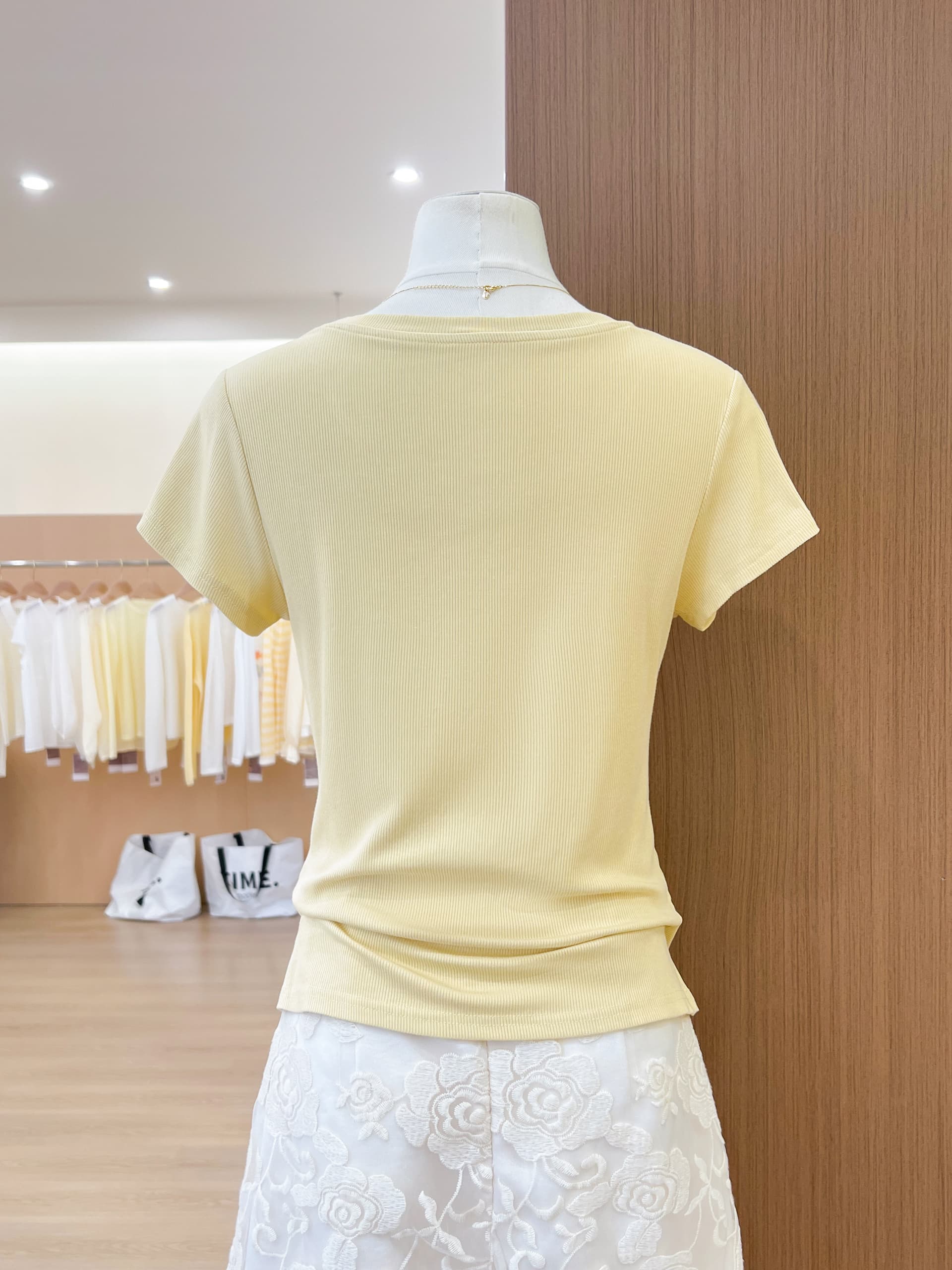 실사 도파민 단색 긍정적 인 어깨 u 칼라 반팔 여성 티셔츠 여름 몸매 가꾸기 슬림해 보이는 한 부서 chic Chic 작은 맨위 이미지 5