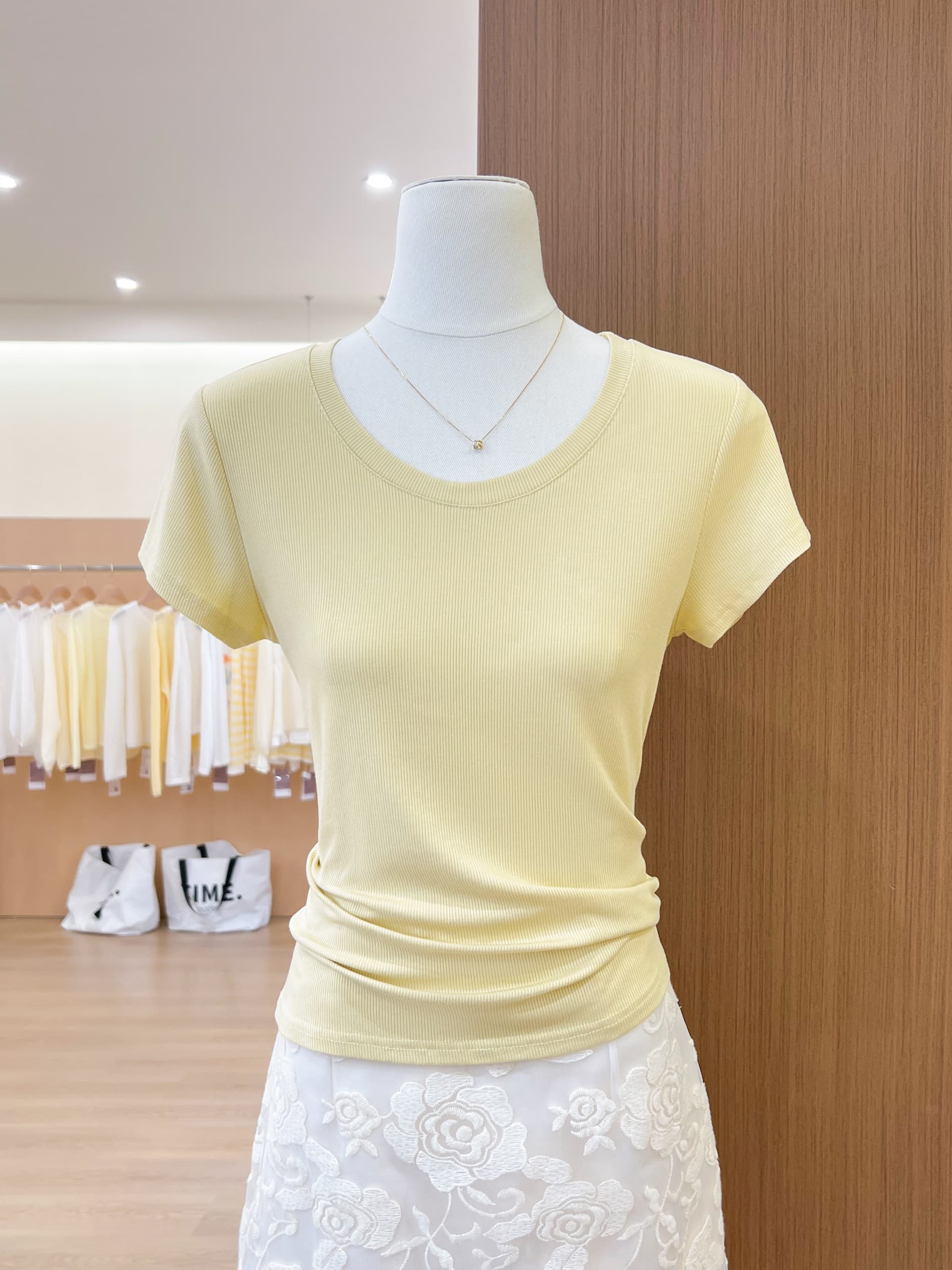 실사 도파민 단색 긍정적 인 어깨 u 칼라 반팔 여성 티셔츠 여름 몸매 가꾸기 슬림해 보이는 한 부서 chic Chic 작은 맨위 상세 이미지 7