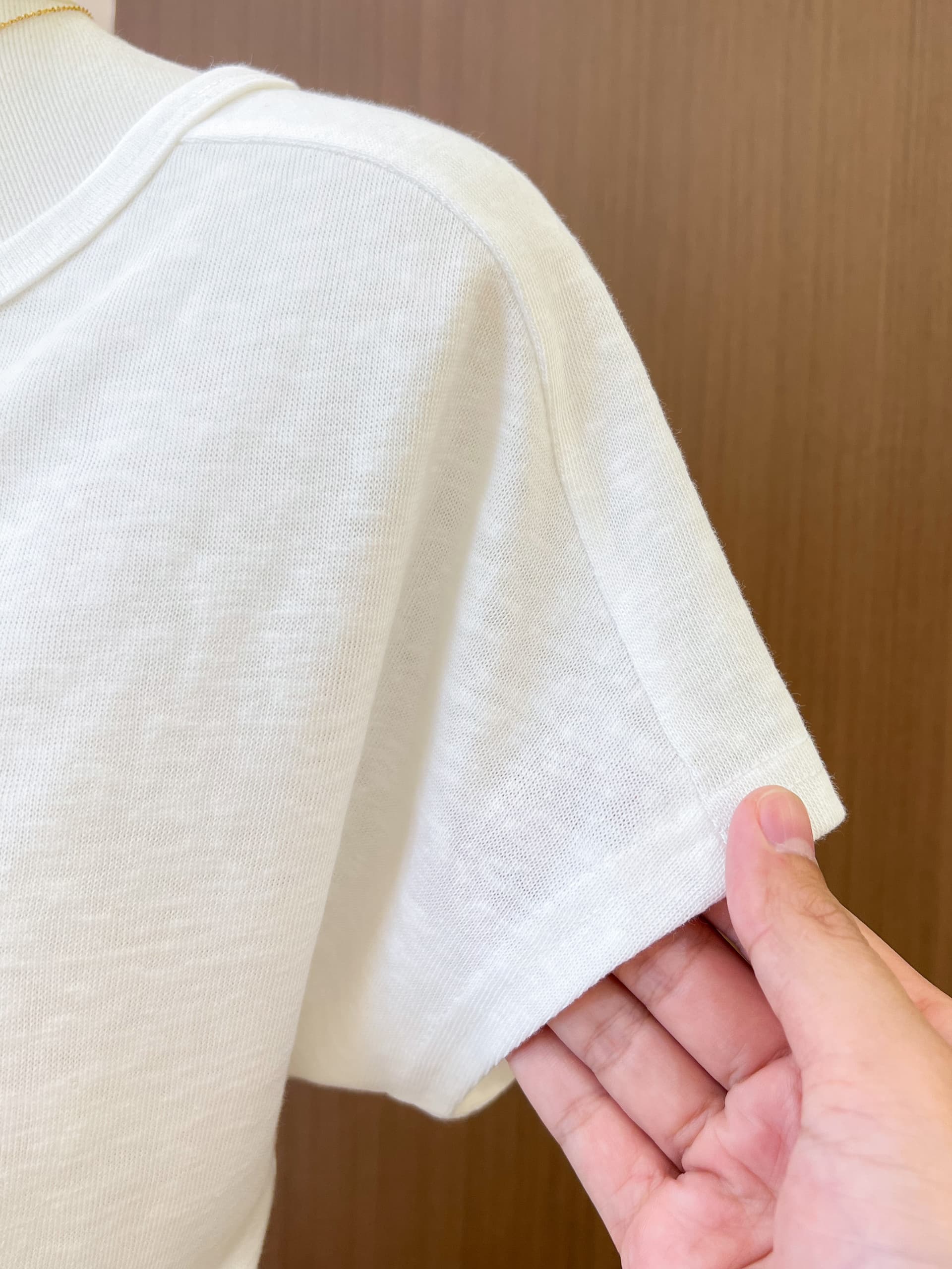 실사 프랑스식 화이트 헨리 칼라 긍정적 인 어깨 반팔 티셔츠 여성 여름 고유 한 디자인 센스 루즈핏 슬림해 보이는 동정 맨위 상세 이미지 7