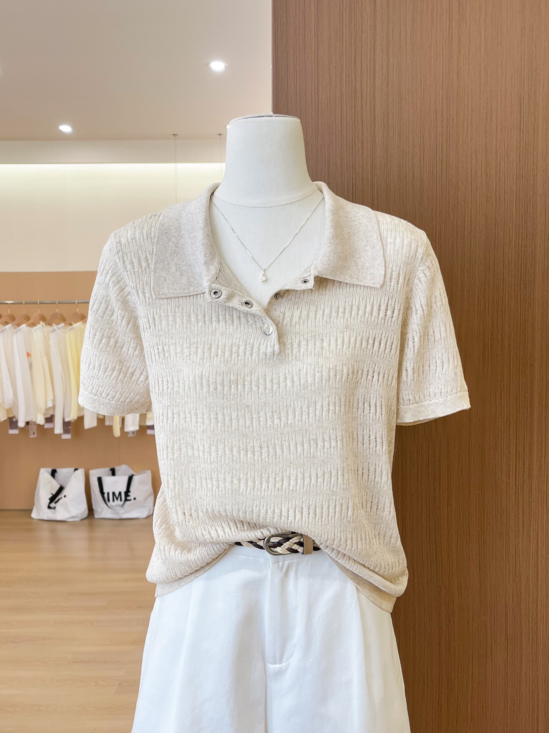 실사 홀로우 아웃 폴로 칼라 니트 반팔 티셔츠 여성 여름 몸매 가꾸기 슬림해 보이는 품격 POLO 셔츠 긍정적 인 어깨 의류 얇은 이미지 2