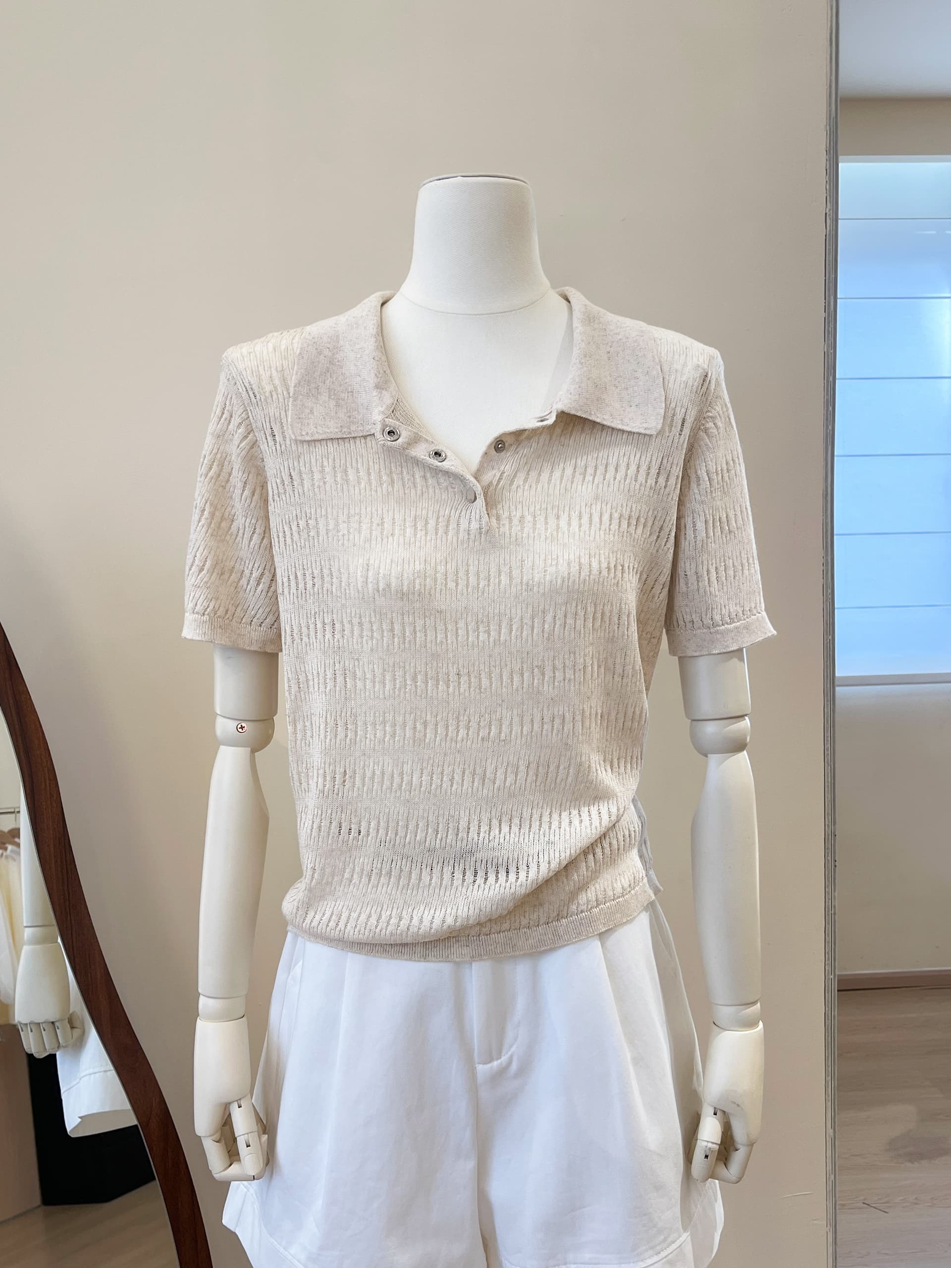 실사 홀로우 아웃 폴로 칼라 니트 반팔 티셔츠 여성 여름 몸매 가꾸기 슬림해 보이는 품격 POLO 셔츠 긍정적 인 어깨 의류 얇은 상세 이미지 3