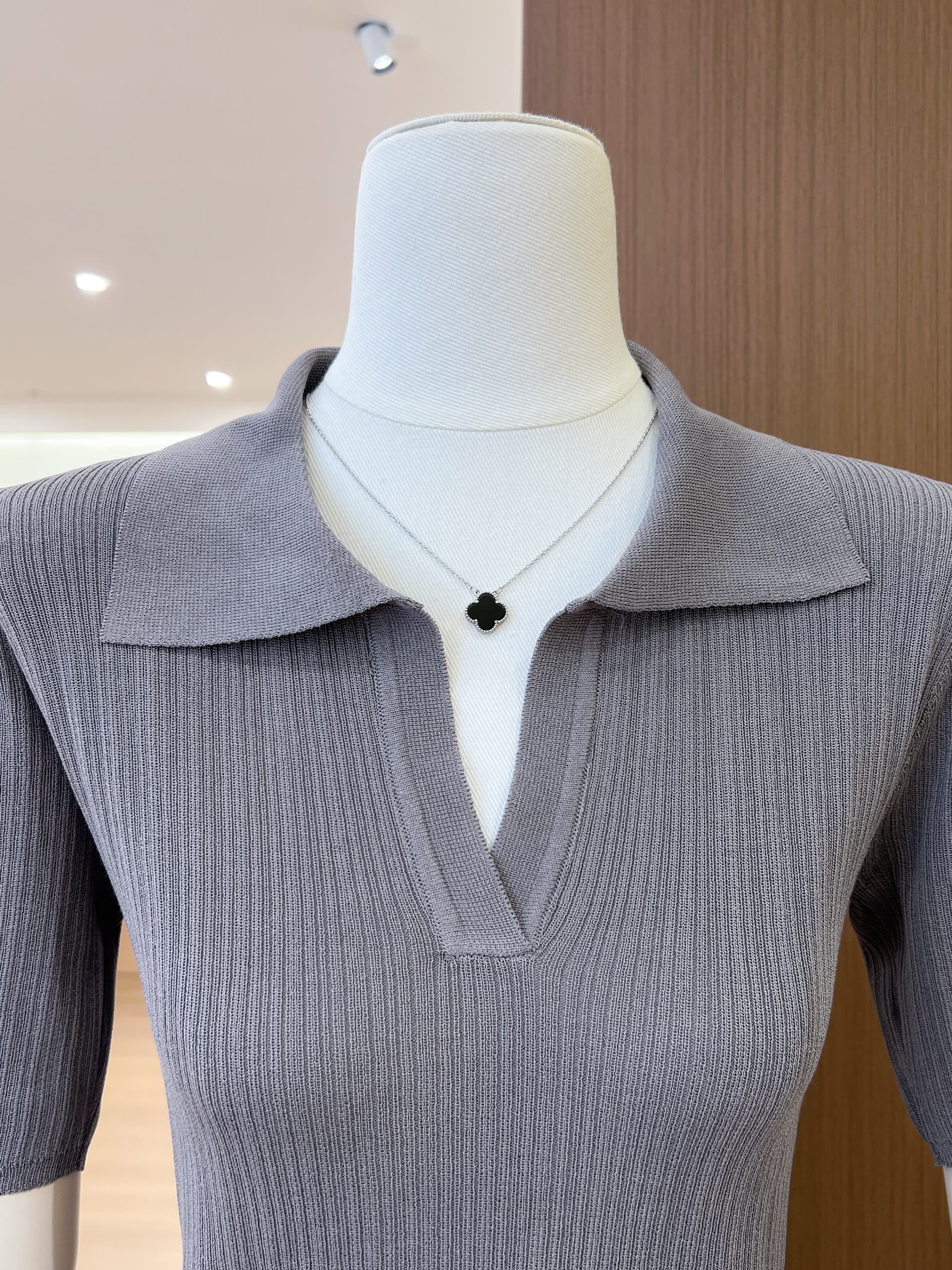 실사 봄 여름 POLO 칼라 V넥 니트 반팔 티셔츠 여성 상세 이미지 5