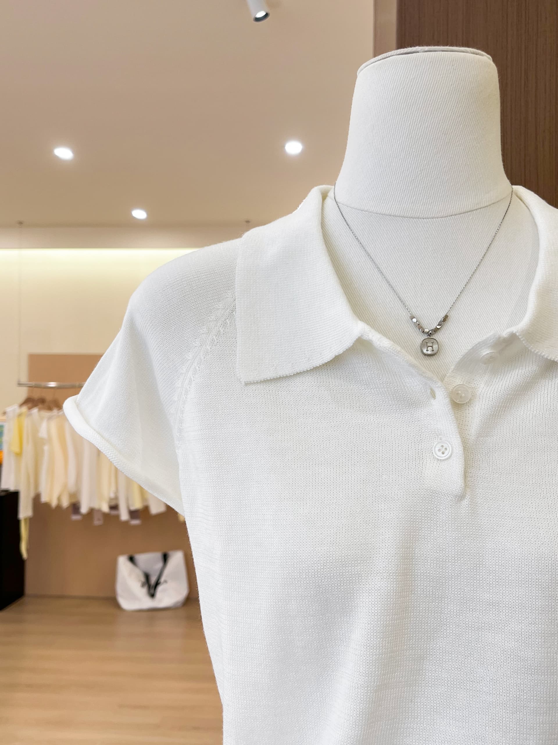 실사 POLO 셔츠 작은 날다 소매 니트 얼음 실크 반팔 티셔츠 여성 여름 느긋한 바람 품격 루즈핏 쇼트 스타일 맨위 상세 이미지 5