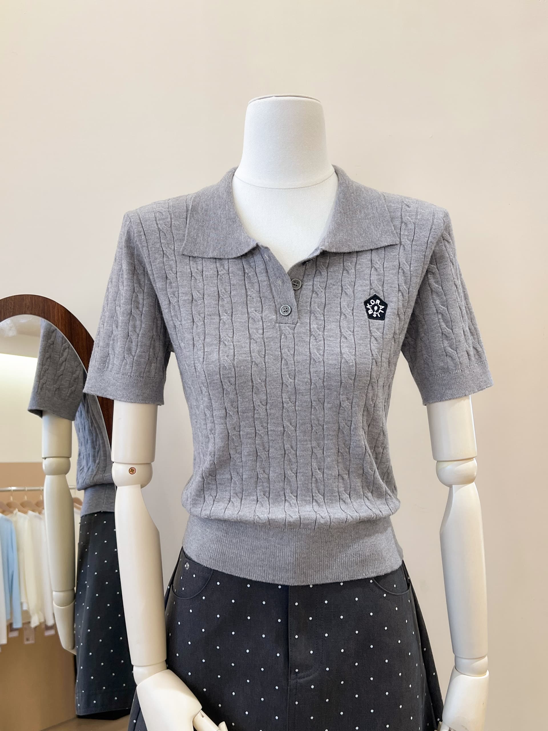 실사 한 부서 회색 꽈배기 니트 반팔 POLO 셔츠 티셔츠 여성 여름 고유 한 긍정적 인 어깨 의류 상세 이미지 3
