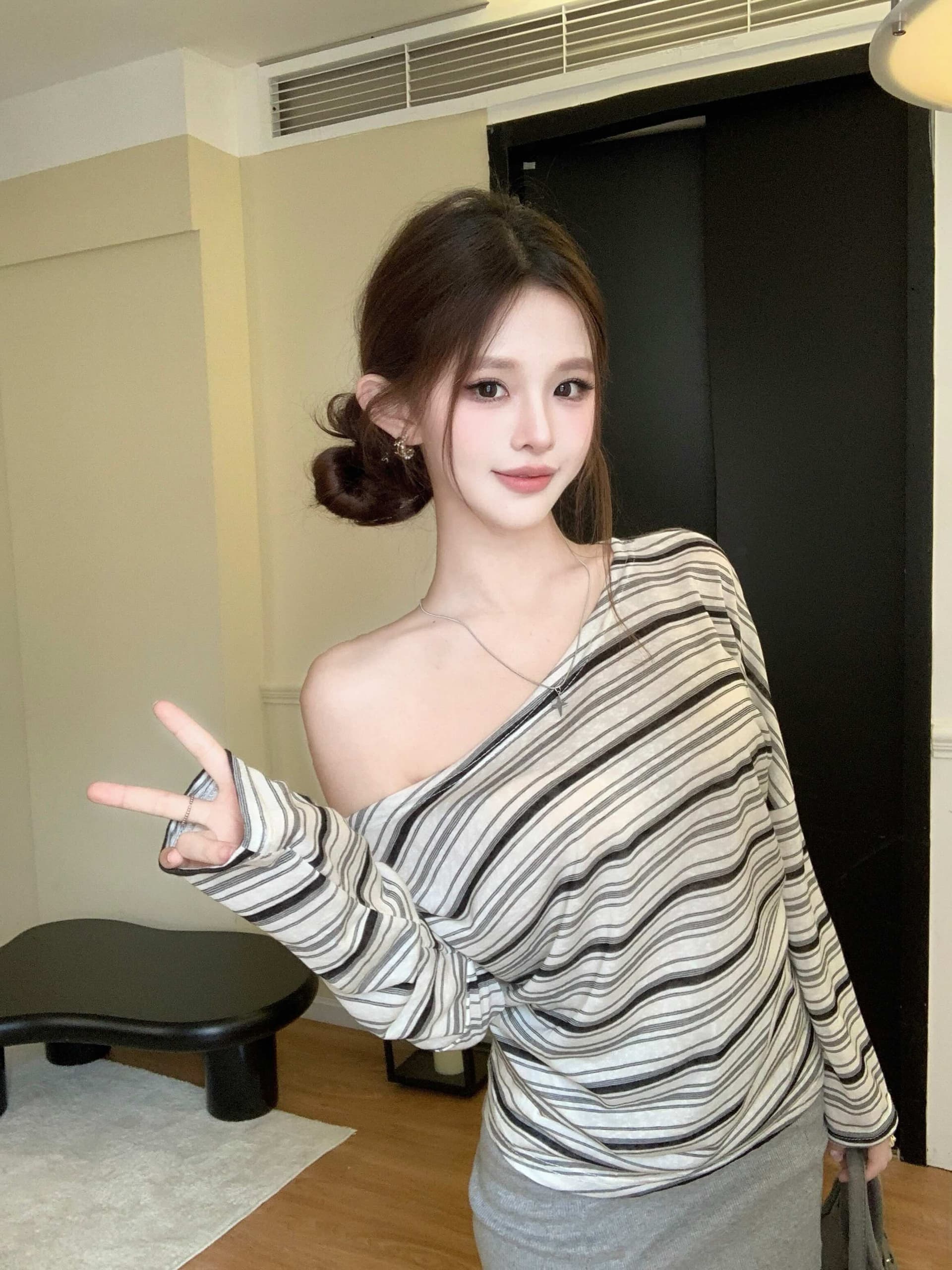 실사 정가 2026 가을 새로운 스트라이프 긴팔 티셔츠 여성 슬림해 보이는 맨위 상세 이미지 3