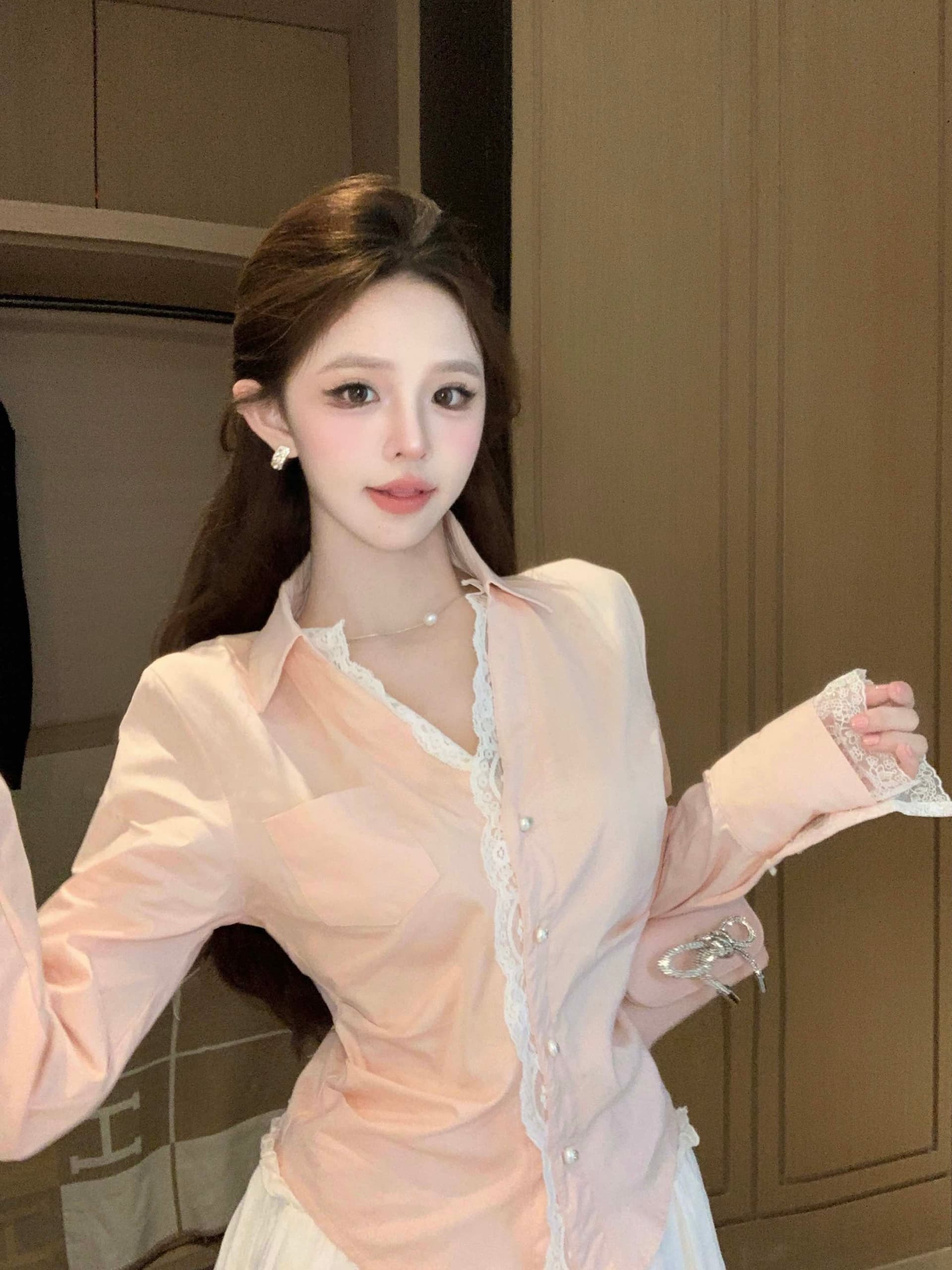 실사 정가 2026 봄 순수한 욕망 패치워크 레이스 레이스 핫걸 허리 수축 슬림해 보이는 긴팔 셔츠 맨위 여성 상세 이미지 4