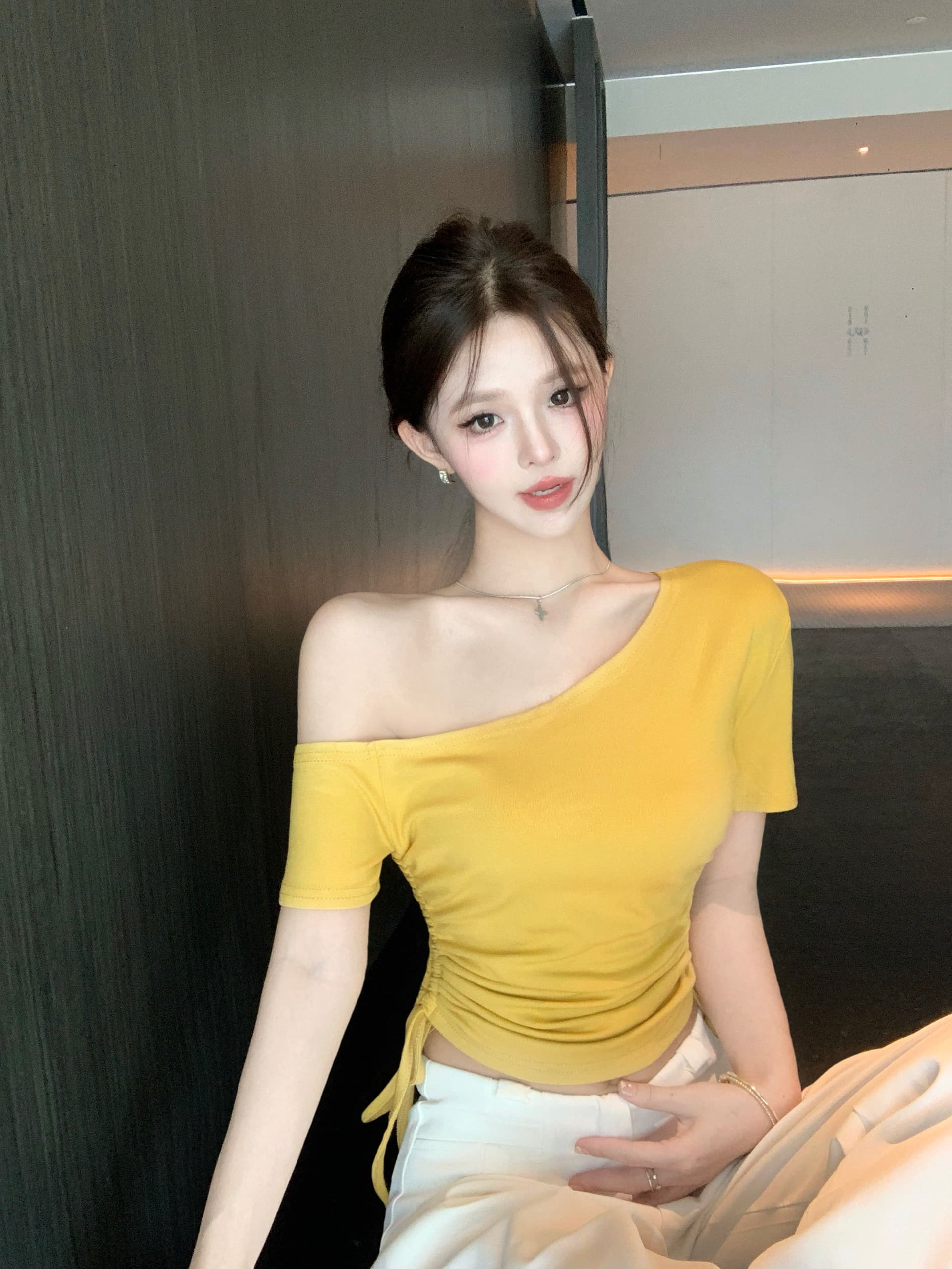 실사 정가 순수한 욕망 핫걸 펌프 Pleat 펌프 로프 허리 수축 슬림해 보이는 반팔 티셔츠 맨위 여성