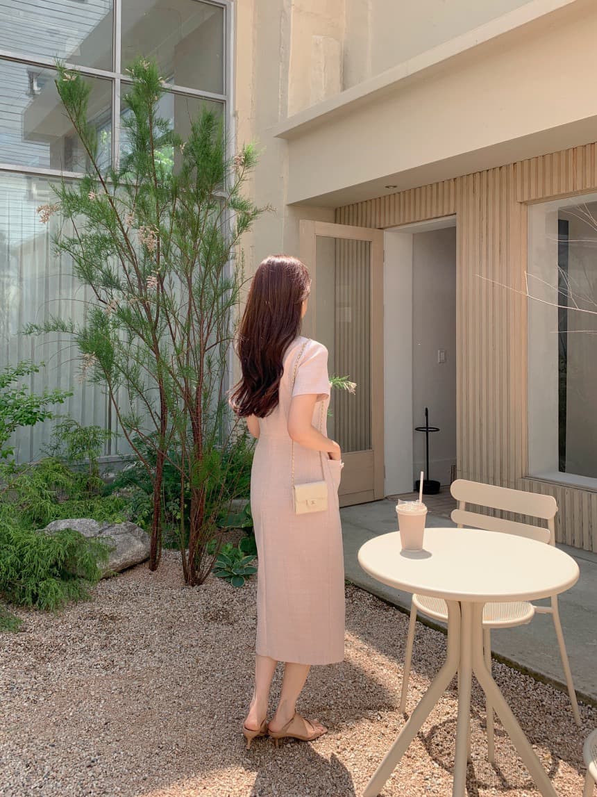 재고 있음 품격 싱글 줄 버튼 V넥 드레스 상세 이미지 14