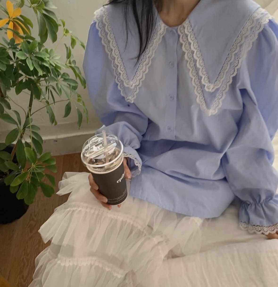 재고 있음 연령 감소 베이비 칼라 레이스 패치워크 셔츠 상세 이미지 1