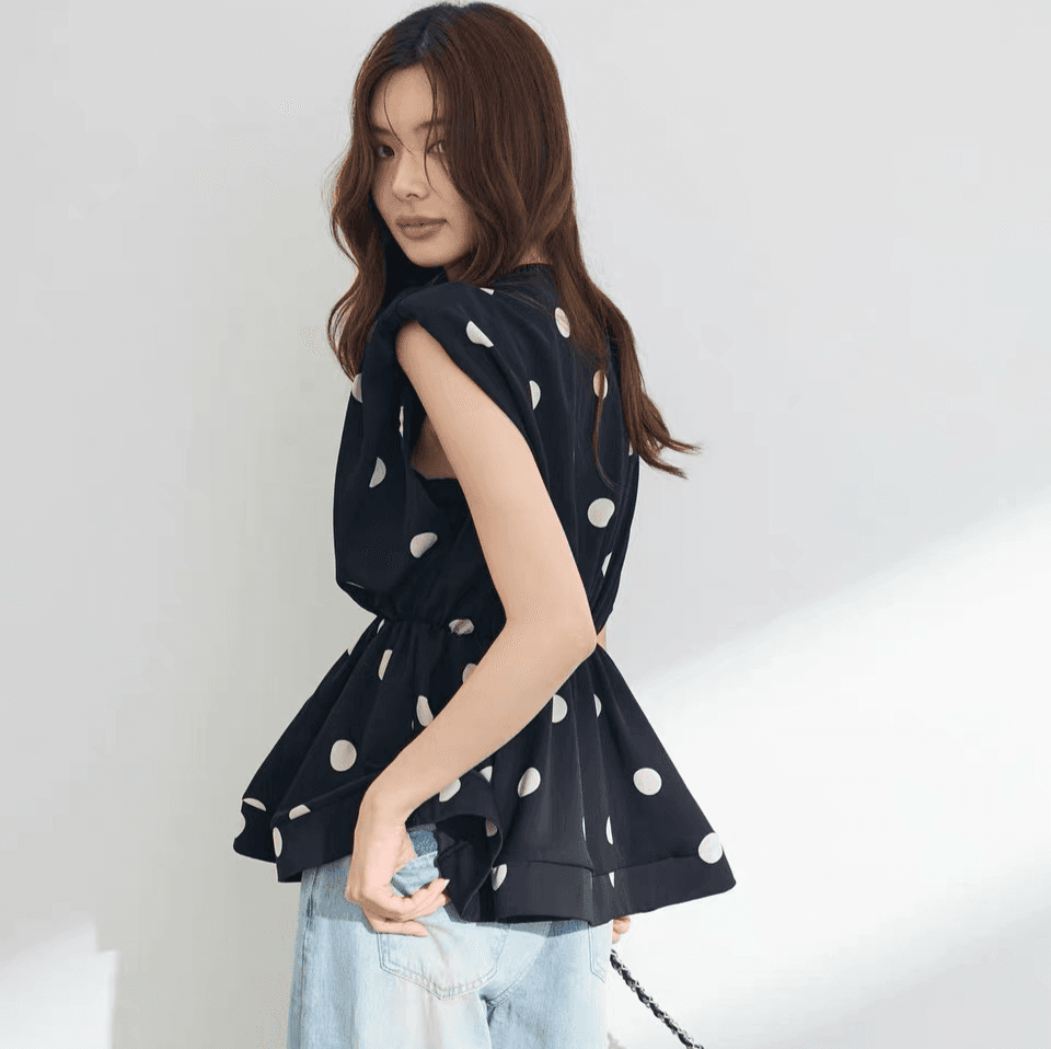 새로운 디자인 센스 여성 셔츠 한국 동대문 여름 단색 V넥 프릴 패션 숙녀 맨위 여성 상세 이미지 11