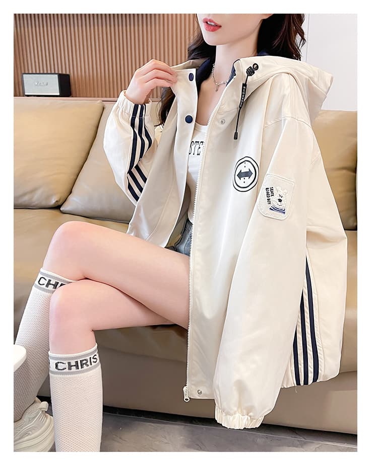 2026 가을 디자인 센스 새로운 한국 스타일 커플룩 워크웨어 여성 코트 방풍 자켓 루즈핏 종류 연령 감소 트렌디 상세 이미지 18
