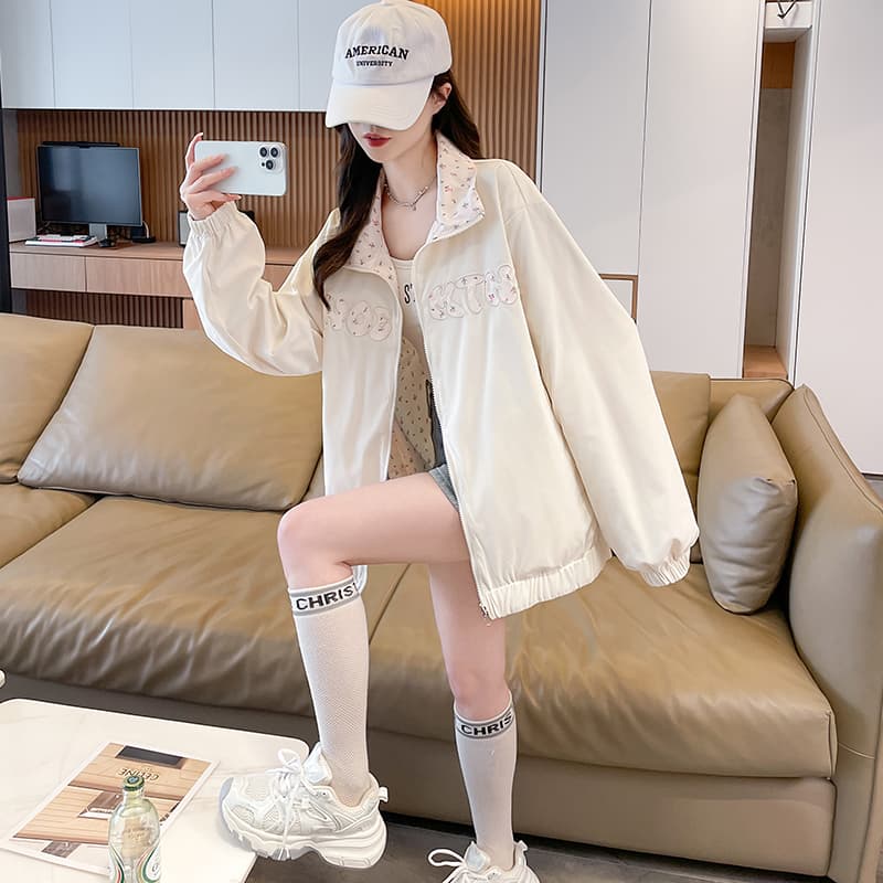 2026 가을 디자인 센스 새로운 한국 스타일 작은 꽃무늬 자수 양면 착용 재킷 자켓 루즈핏 종류 연령 감소 트렌디 이미지 4