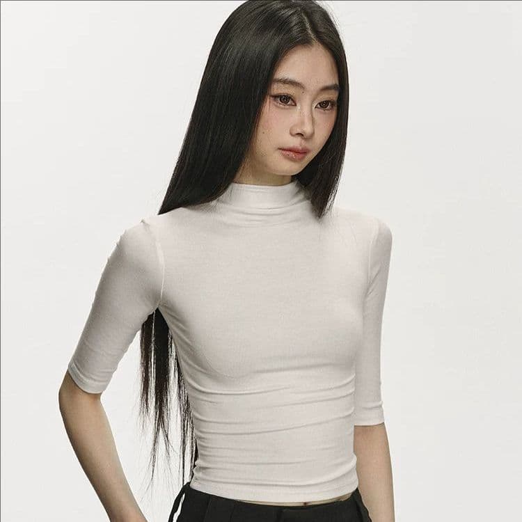 5 점 소매 티셔츠 여성 여름 7 점 반소매 디자인 센스 작은 대중 라운드 넥 몸매 가꾸기 긍정적 인 어깨 티셔츠 여성 이미지 3
