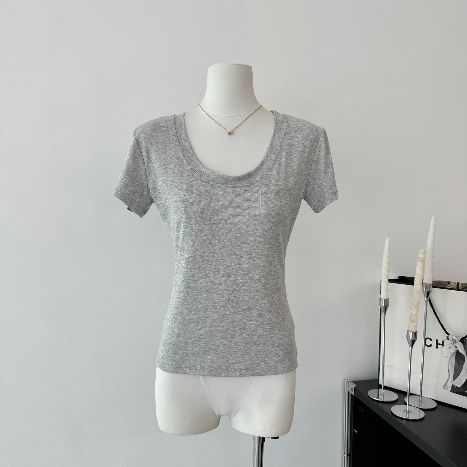 yolo shop 우유 피부 가면 t 대 u 칼라 순수한 욕망 허리 수축 슬림해 보이는 모달 긍정적 인 어깨 티셔츠 반팔 맨위 상세 이미지 4
