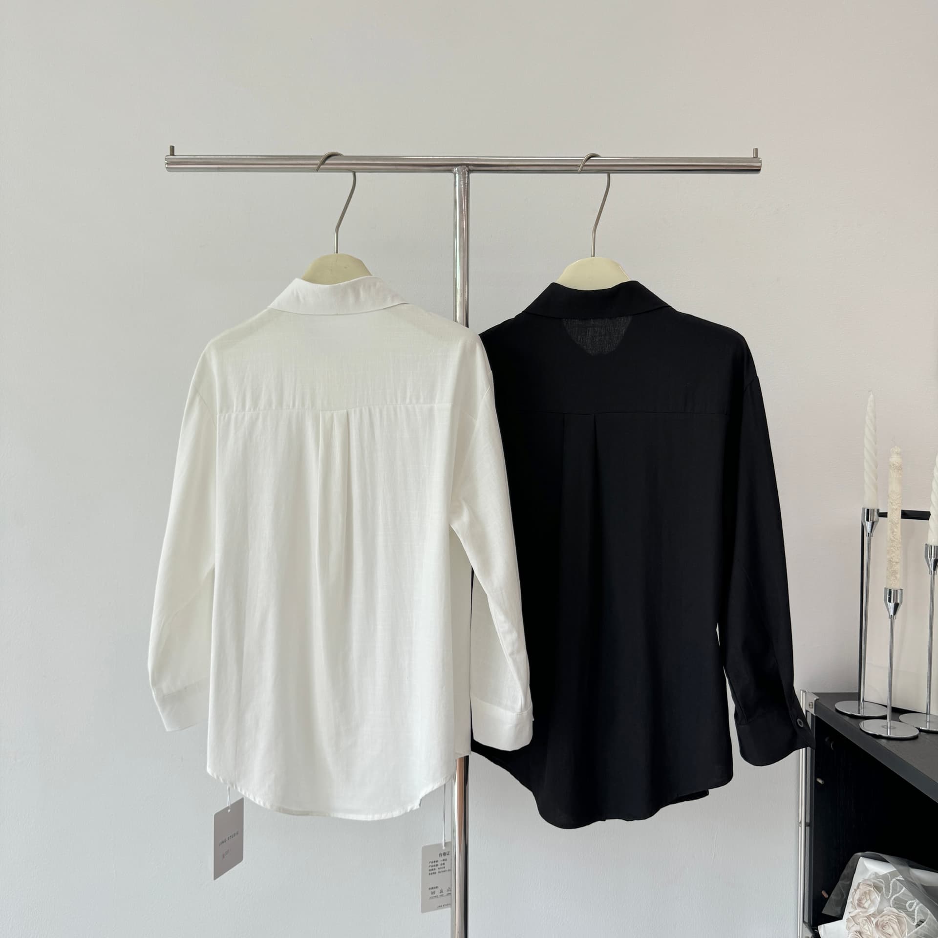 5werkwen 자연 산소 오른쪽 느슨함 지배 1oo 아마 수공 뒤집다 Pleat 볼륨 측면 소매 루즈핏 셔츠 상세 이미지 3