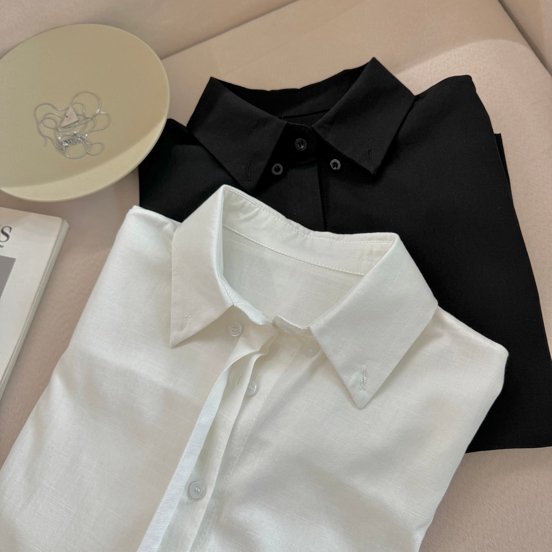 5werkwen 자연 산소 오른쪽 느슨함 지배 1oo 아마 수공 뒤집다 Pleat 볼륨 측면 소매 루즈핏 셔츠 상세 이미지 10