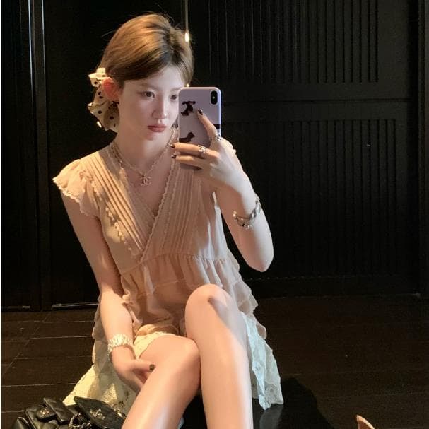 luu 복숭아 안녕하세요. 어린이 레이스 조각 V넥 캐미솔 여름 얇은 스타일 디자인 센스 외출용 프릴 맨위