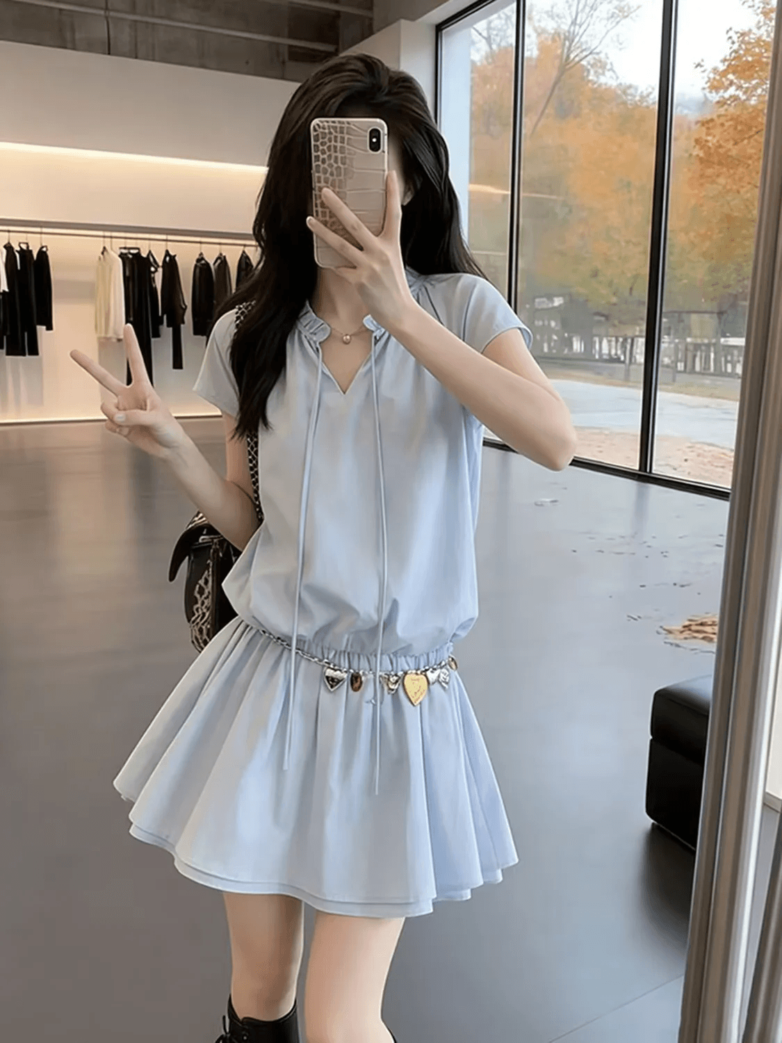 프랑스식 품격 파란색 반팔 여성 드레스 여름 2026 새로운 자이언트 잘 생긴 작은 키 허리 수축 한 마디 미니 스커트 이미지 4