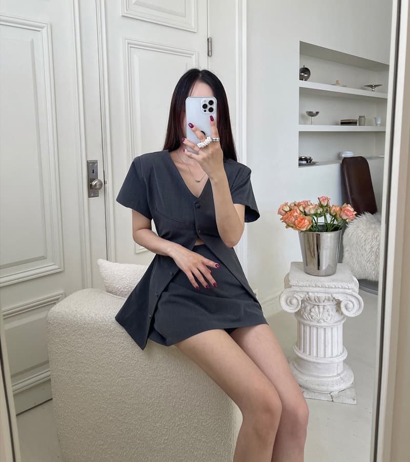크기 있음 업데이트 한국 chic 프랑스식 품격 V넥 싱글 줄 버튼 재킷 맨위 한 마디 반신 스커트 3종 세트 상세 이미지 8