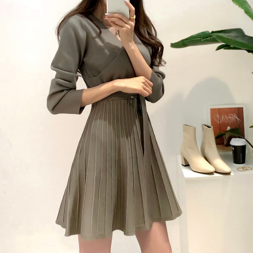 있음 선적 한국 chic 가을 의상 품격 V넥 허리 수축 레이스업 중간 길이 만나는 인사이드 가져 가라. 스웨터 드레스 이미지 3