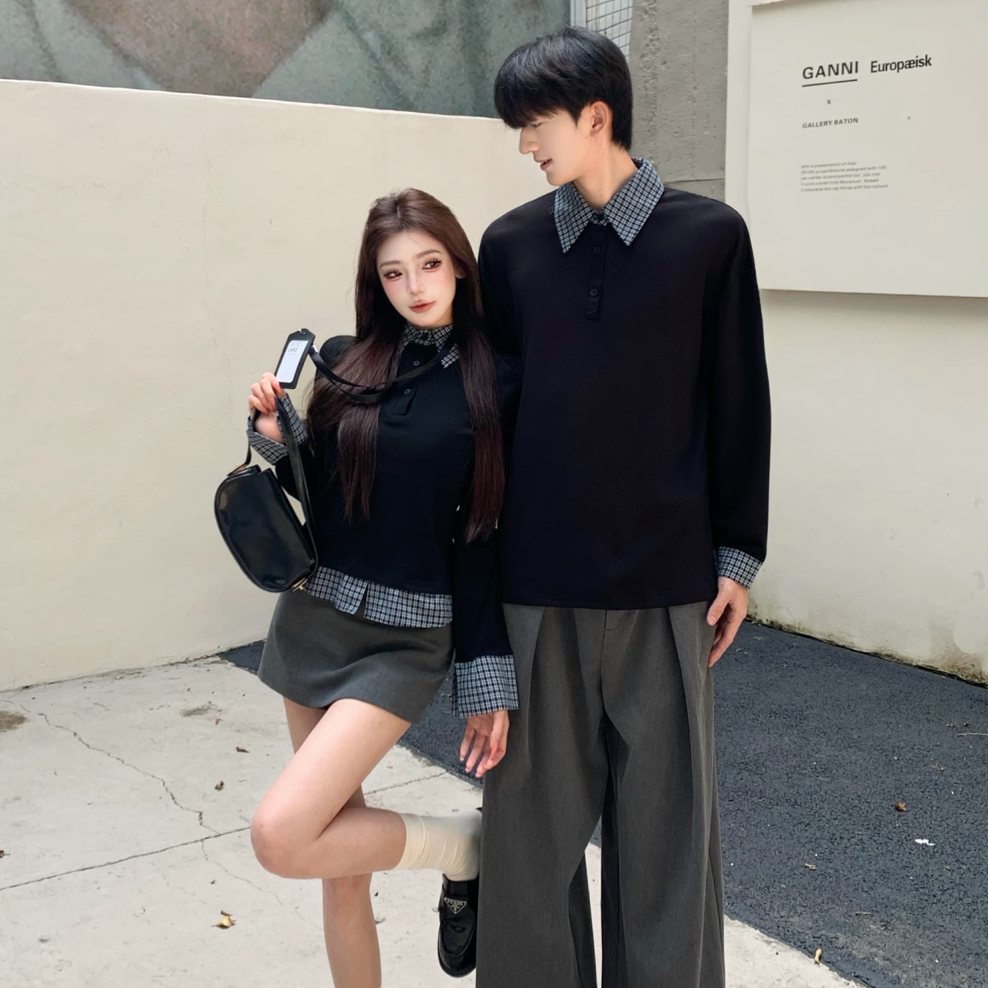 실사 2026 이른 가을 새로운 남녀 검정색 polo 긍정적 인 어깨 티셔츠 여성 디자인 센스 긴팔 넥타이 슬림해 보이는 품격 이미지 6