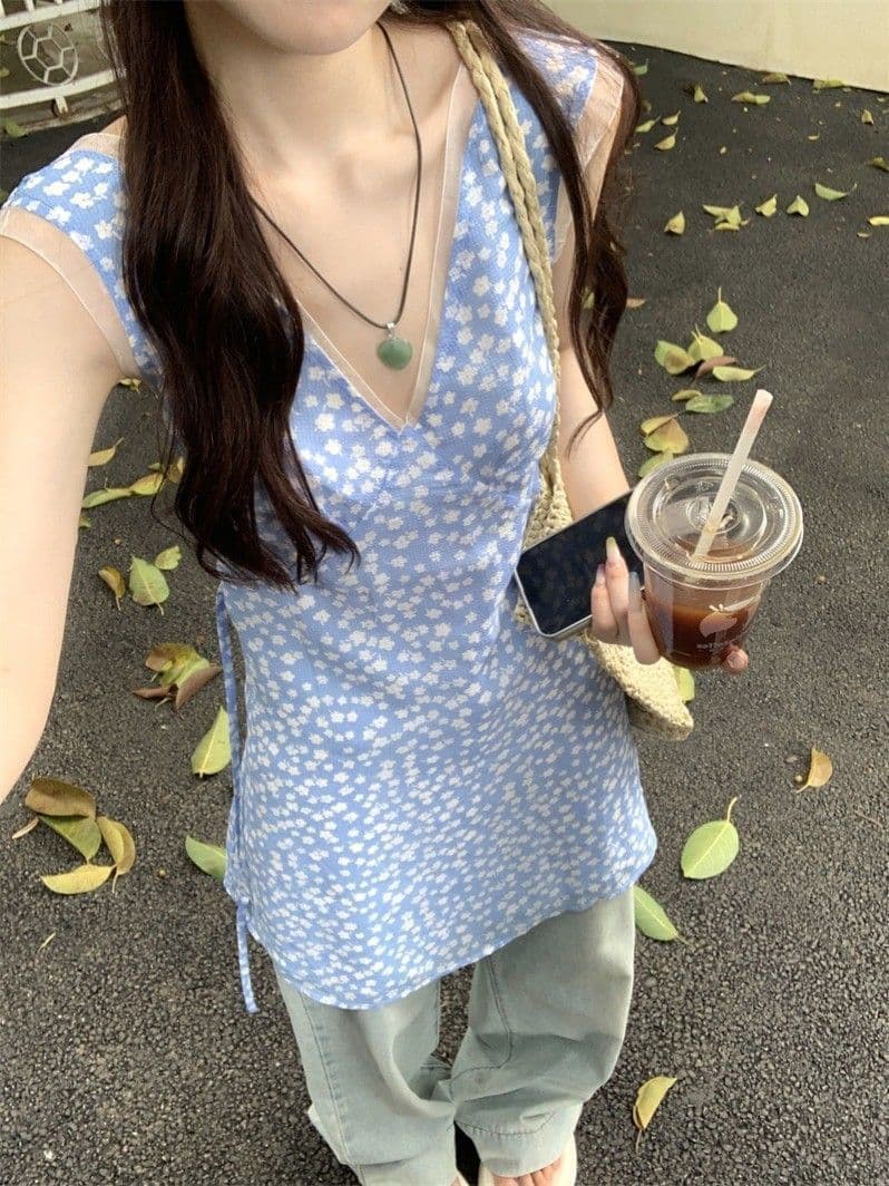 한 부서 파란색 신선함 꽃무늬 V넥 조끼 여성 드레스 여름 몸매 가꾸기 휴가 바람 민소매 허리 수축 짧은 치마