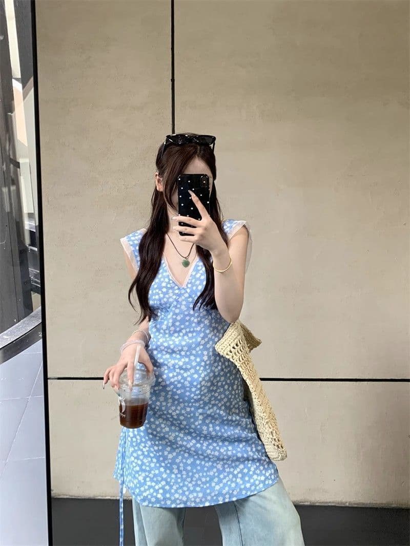 한 부서 파란색 신선함 꽃무늬 V넥 조끼 여성 드레스 여름 몸매 가꾸기 휴가 바람 민소매 허리 수축 짧은 치마 상세 이미지 15