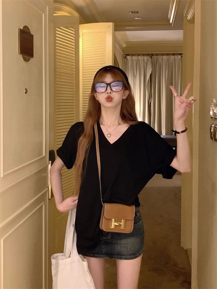 V넥 단색 티셔츠 여성용 짧은 소매 만나는 캐주얼 루즈핏 상세 이미지 22